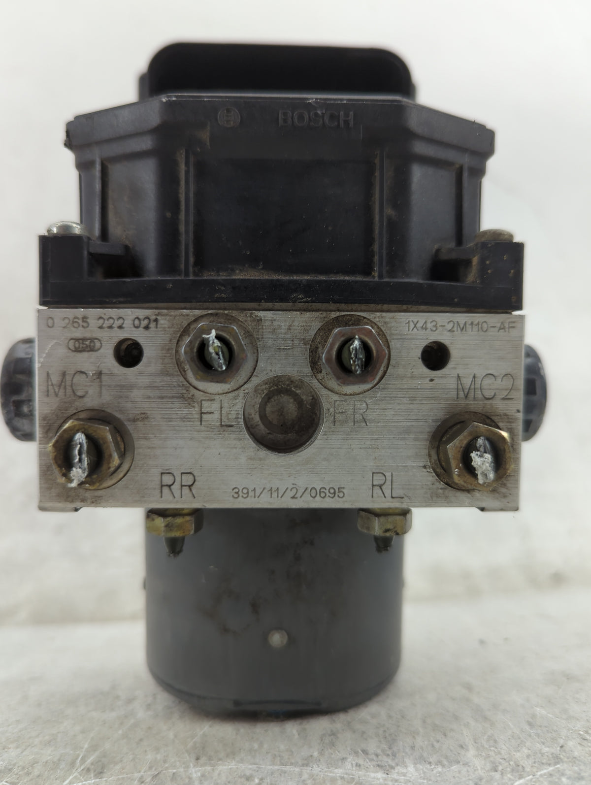 2004 Jaguar X-Type ABS Pump Control Module Replacement P/N:588174 0265800008, 0265222021, 1X43-2M110-AF Fits OEM Used Auto P