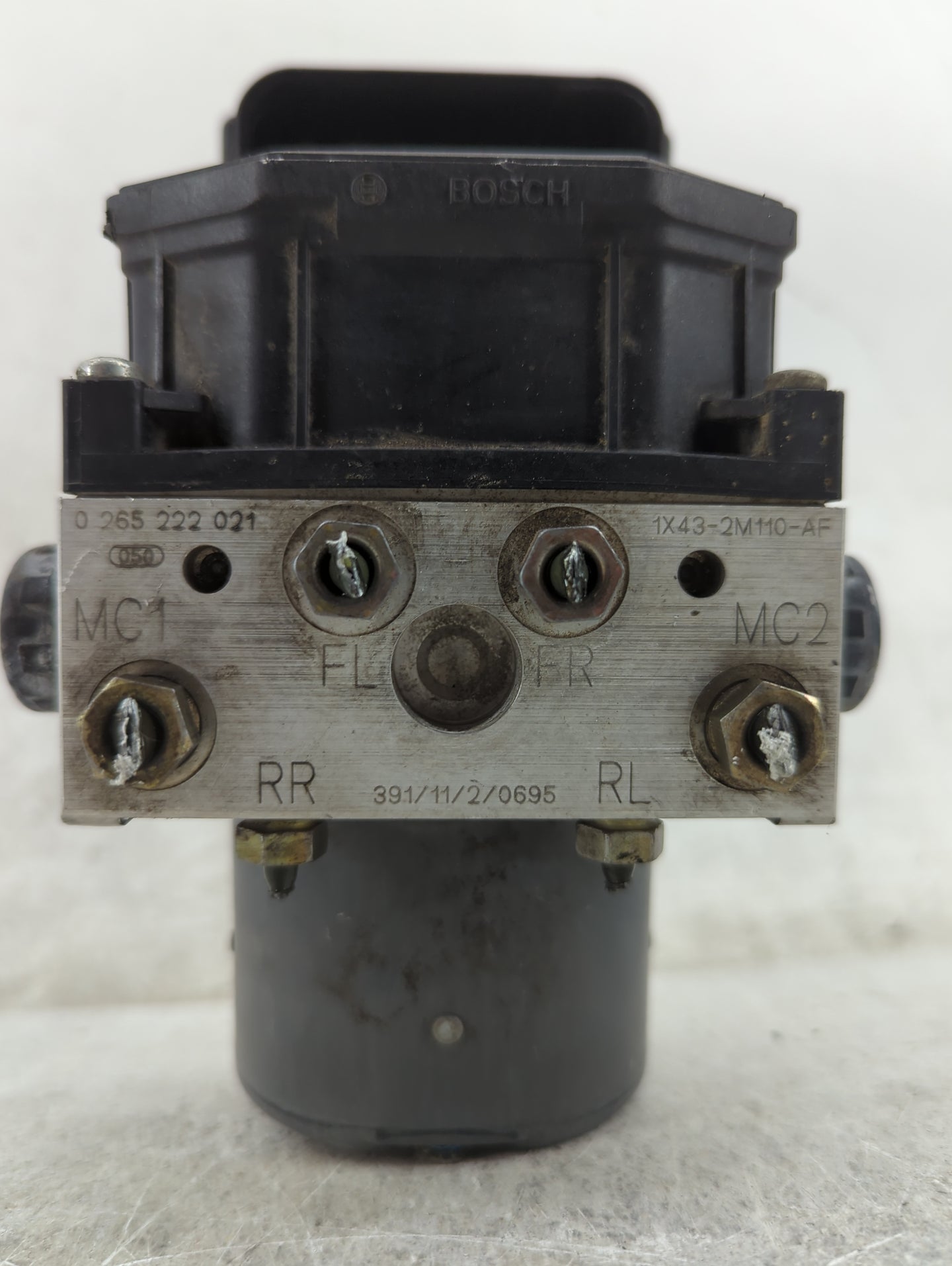 2004 Jaguar X-Type ABS Pump Control Module Replacement P/N:588174 0265800008, 0265222021, 1X43-2M110-AF Fits OEM Used Auto P
