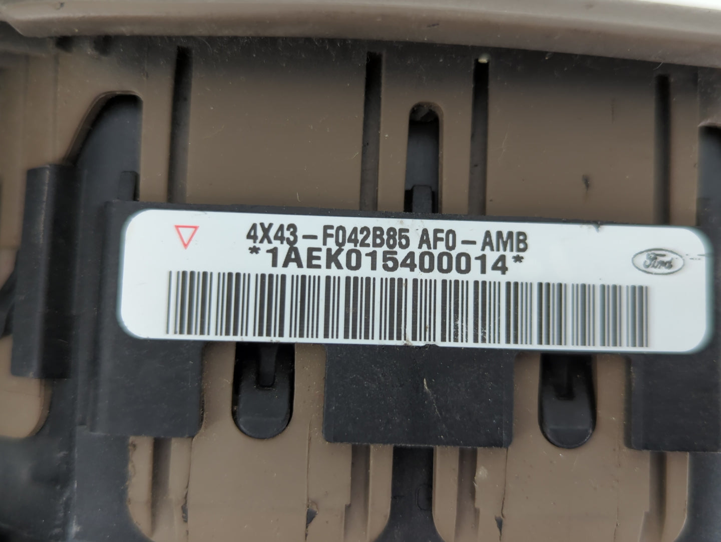 2003-2004 Jaguar X-Type Air Bag Driver Left Steering Wheel Mounted P/N:4X43-F042B85 Fits Fits 2003 2004 OEM Used Auto Parts 