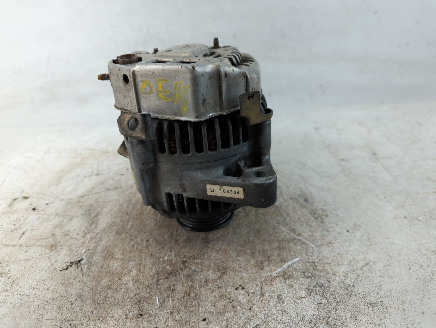 2002-2005 Jaguar X-Type Alternator Replacement Generator Charging Assembly Engine OEM P/N:9761211-508 Fits OEM Used Auto Par