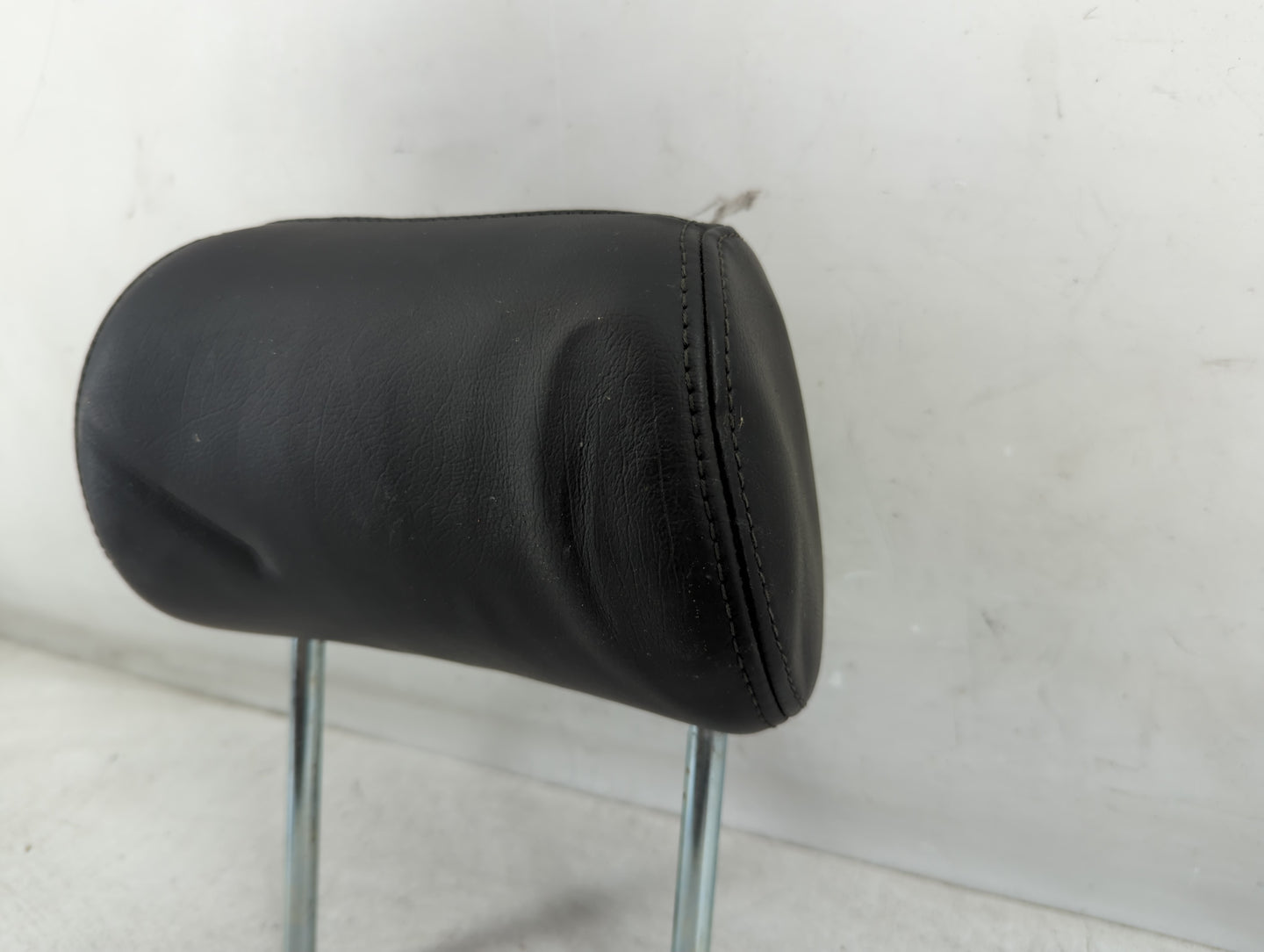 2002-2008 Jaguar X-Type Headrest Head Rest Rear Center Seat Fits Fits 2002 2003 2004 2005 2006 2007 2008 OEM Used Auto Parts