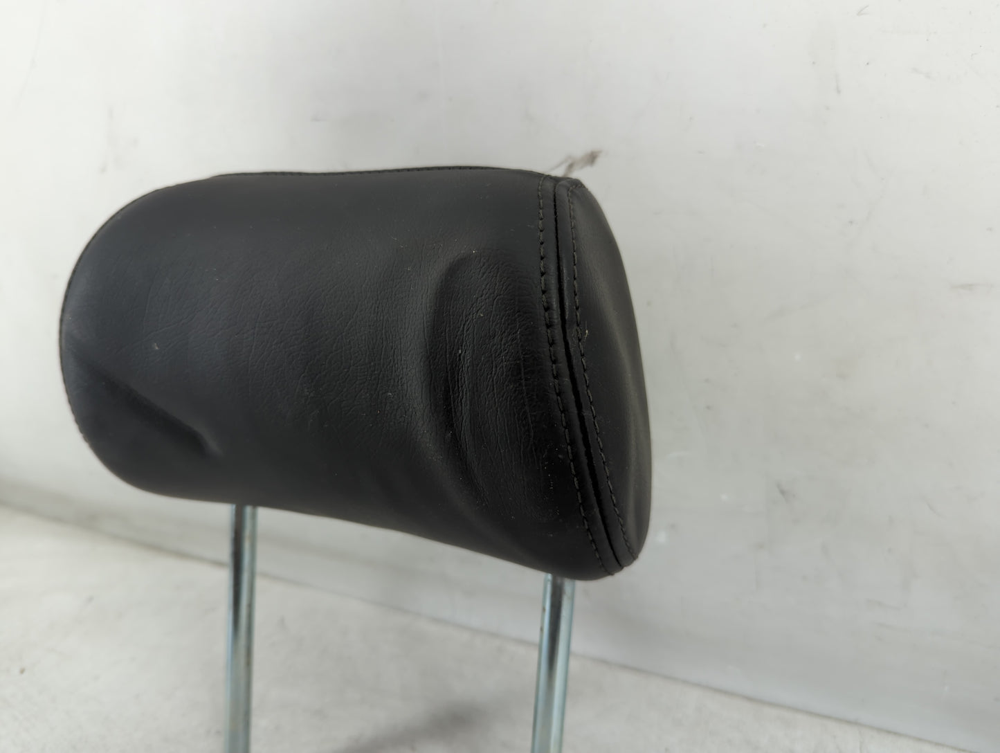 2002-2008 Jaguar X-Type Headrest Head Rest Rear Center Seat Fits Fits 2002 2003 2004 2005 2006 2007 2008 OEM Used Auto Parts