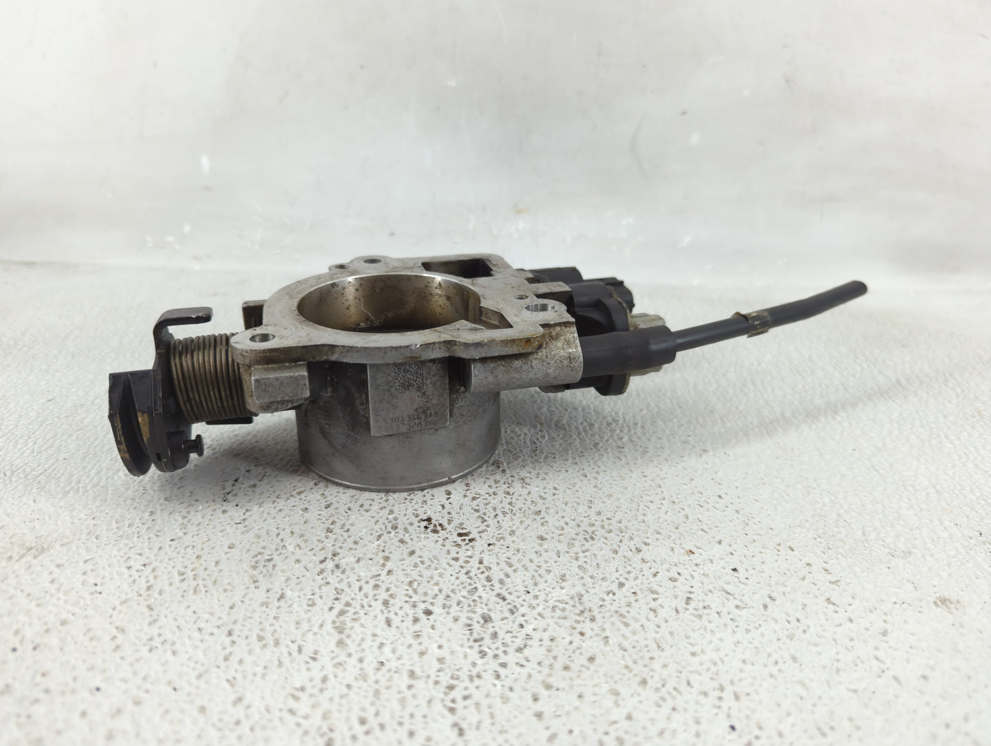 2001-2004 Jeep Grand Cherokee Throttle Body P/N:1200008bb Fits Fits 2001 2002 2003 2004 OEM Used Auto Parts - Oemusedautopar