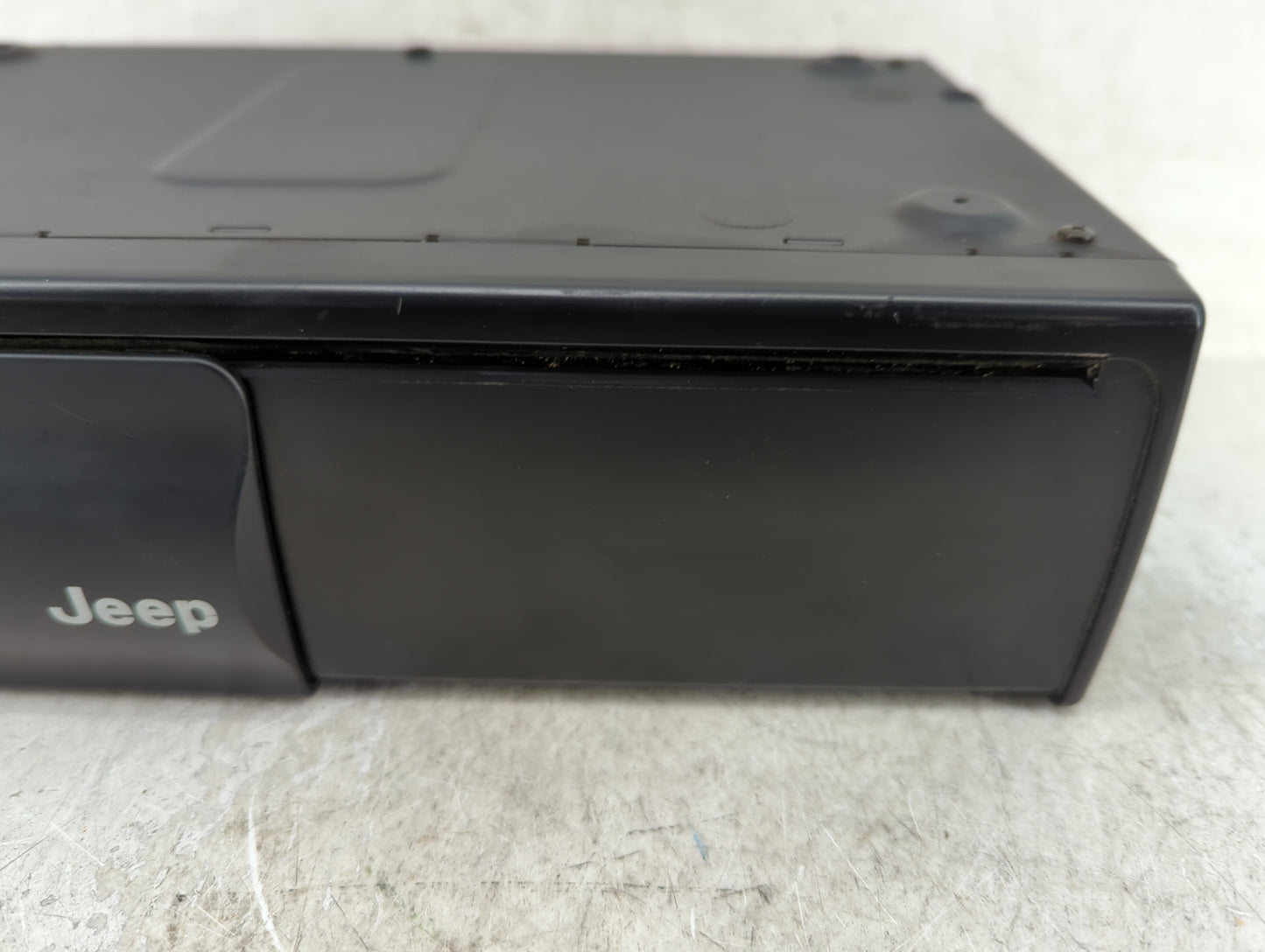 2004 Jeep Grand Cherokee Radio AM FM Cd Player Receiver Replacement P/N:56042129AJ Fits OEM Used Auto Parts - Oemusedautopar