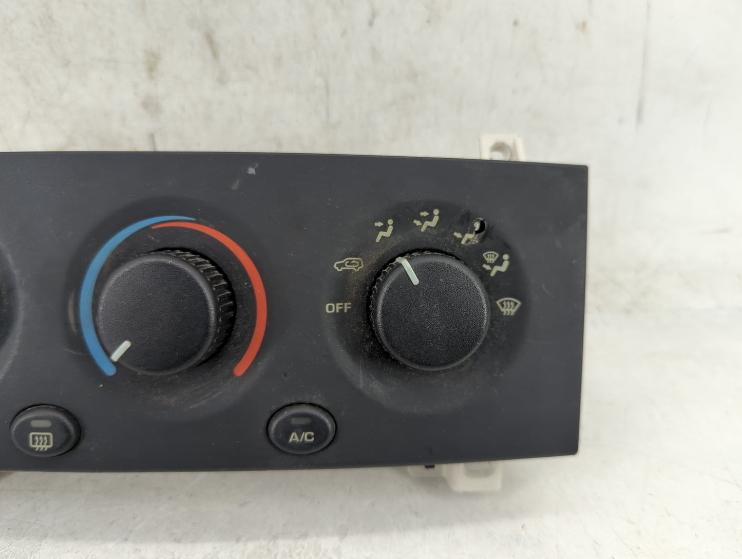 1999-2004 Jeep Grand Cherokee Climate Control Module Temperature AC/Heater Replacement P/N:P55115904AC Fits OEM Used Auto Pa