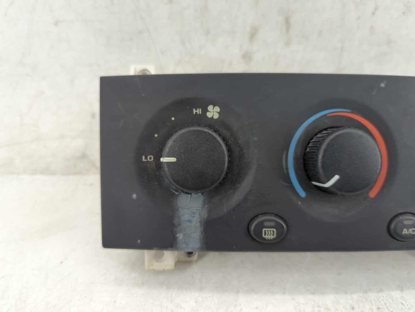 1999-2004 Jeep Grand Cherokee Climate Control Module Temperature AC/Heater Replacement P/N:P55115904AC Fits OEM Used Auto Pa