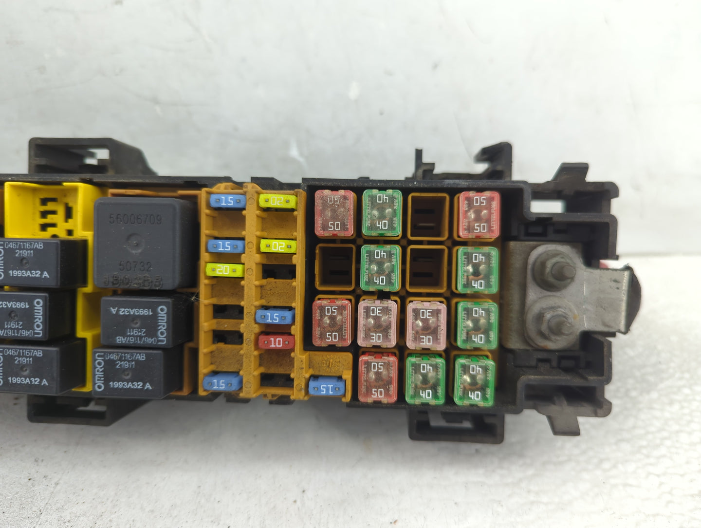 2000-2004 Jeep Grand Cherokee Fusebox Fuse Box Panel Relay Module P/N:04848879AA 56006709 Fits Fits 2000 2001 2002 2003 2004