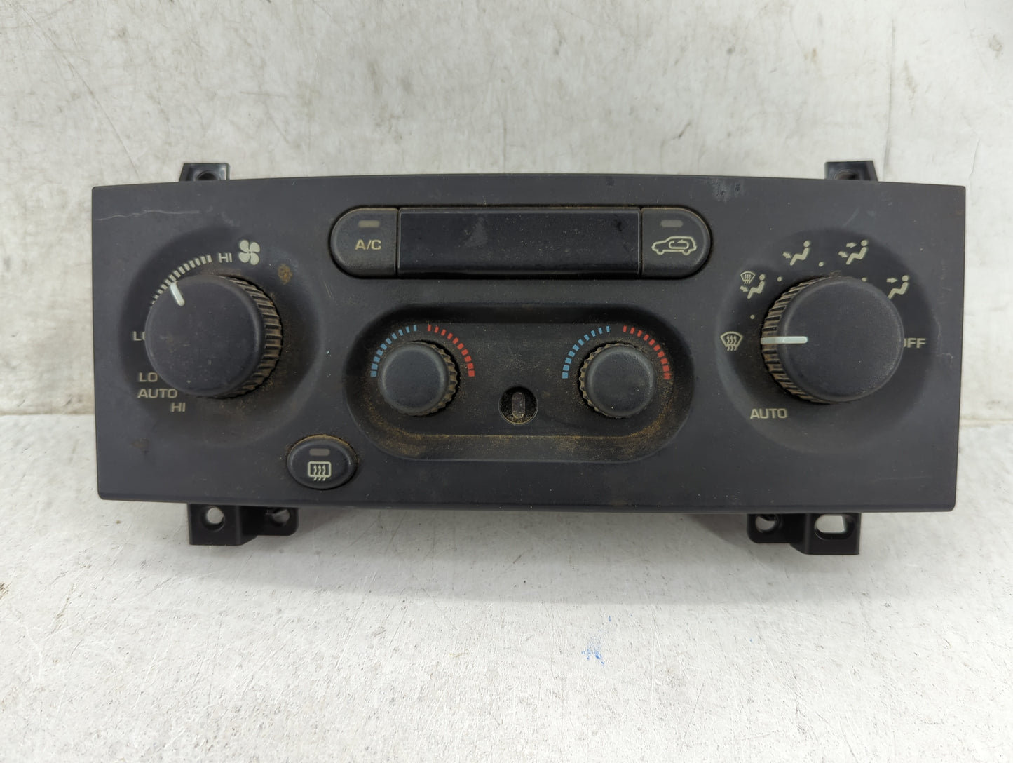 2003-2004 Jeep Grand Cherokee Climate Control Module Temperature AC/Heater Replacement P/N:P55116885AB 12225129 Fits OEM Use