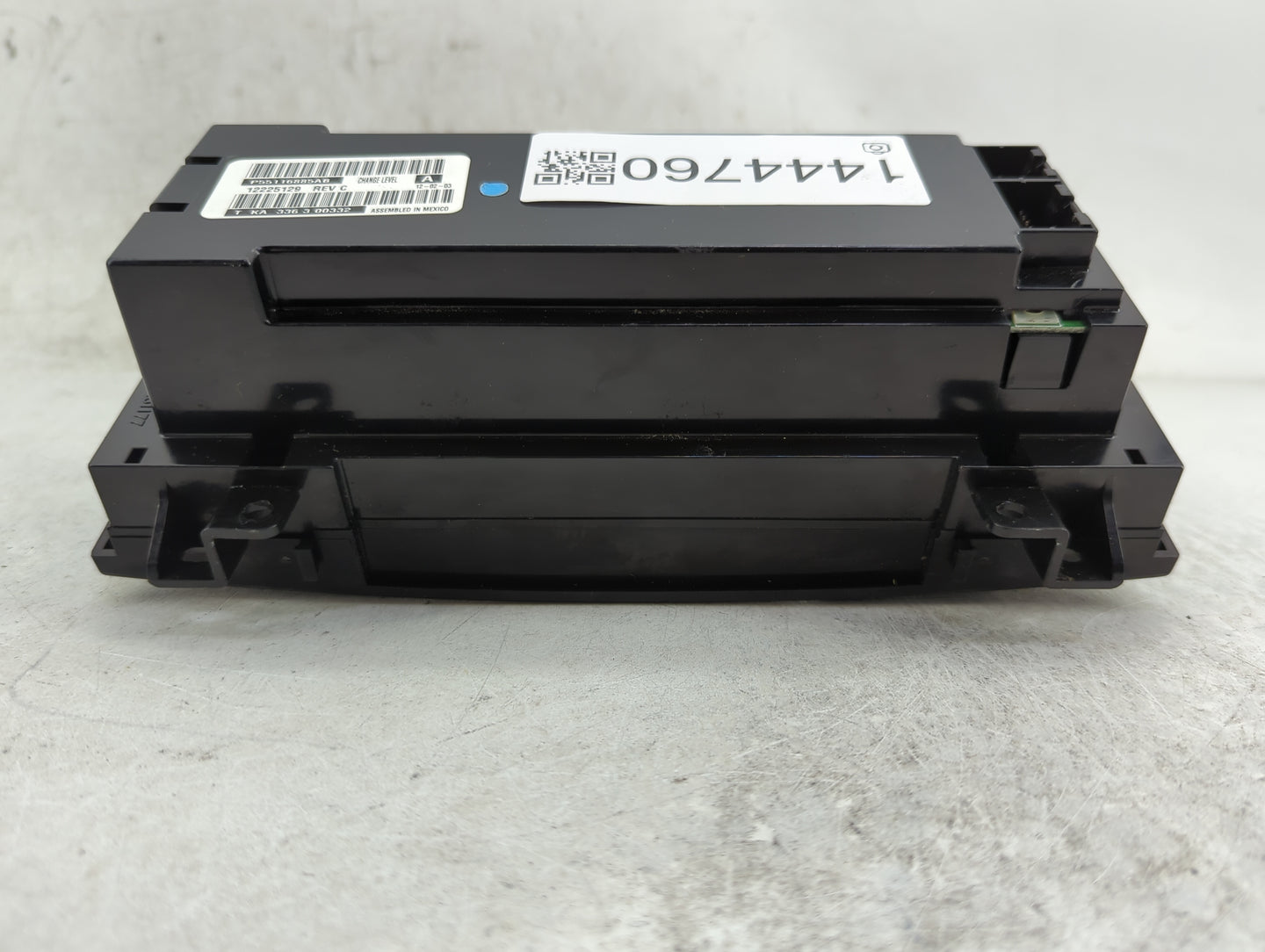 2003-2004 Jeep Grand Cherokee Climate Control Module Temperature AC/Heater Replacement P/N:P55116885AB 12225129 Fits OEM Use