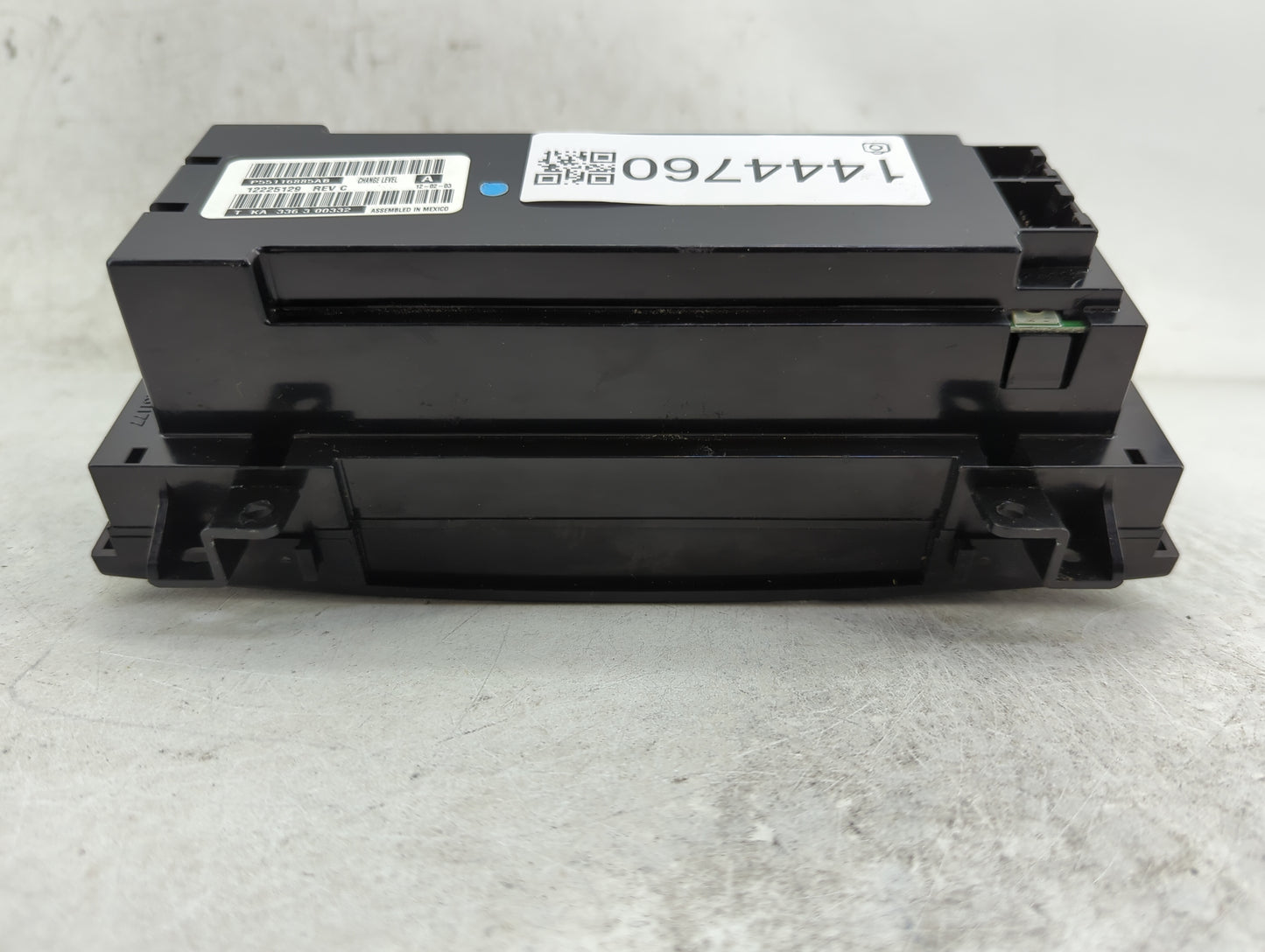 2003-2004 Jeep Grand Cherokee Climate Control Module Temperature AC/Heater Replacement P/N:P55116885AB 12225129 Fits OEM Use
