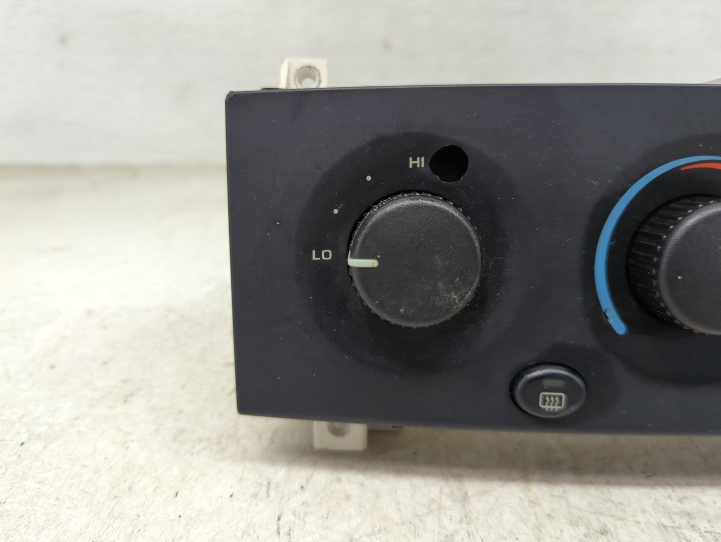 1999-2004 Jeep Grand Cherokee Climate Control Module Temperature AC/Heater Replacement P/N:P55115904AC 12222820 Fits OEM Use