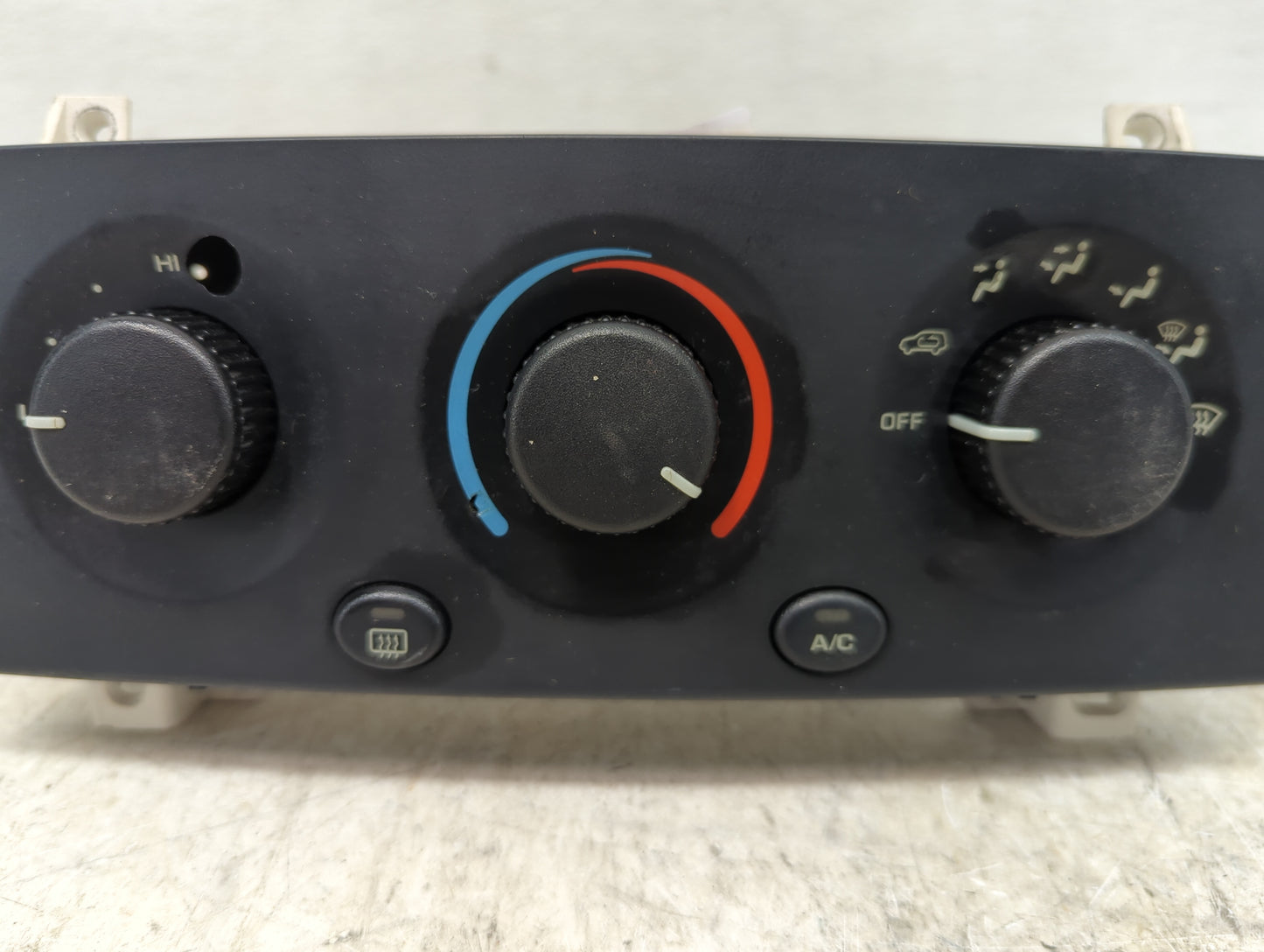 1999-2004 Jeep Grand Cherokee Climate Control Module Temperature AC/Heater Replacement P/N:P55115904AC 12222820 Fits OEM Use