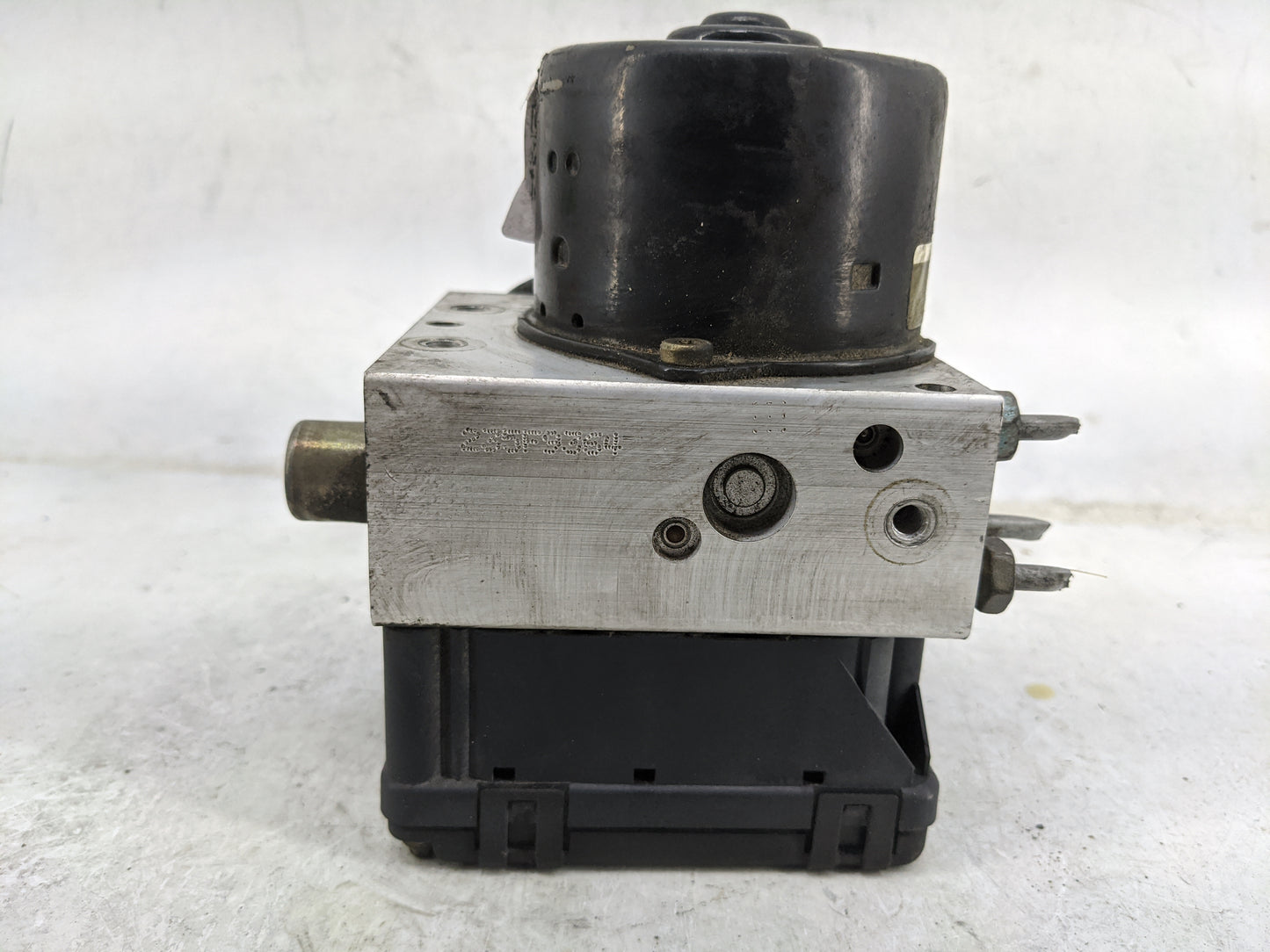 2002-2004 Jeep Grand Cherokee ABS Pump Control Module Replacement P/N:P05140828AE 25.0946-0268.3 Fits Fits 2002 2003 2004 OE