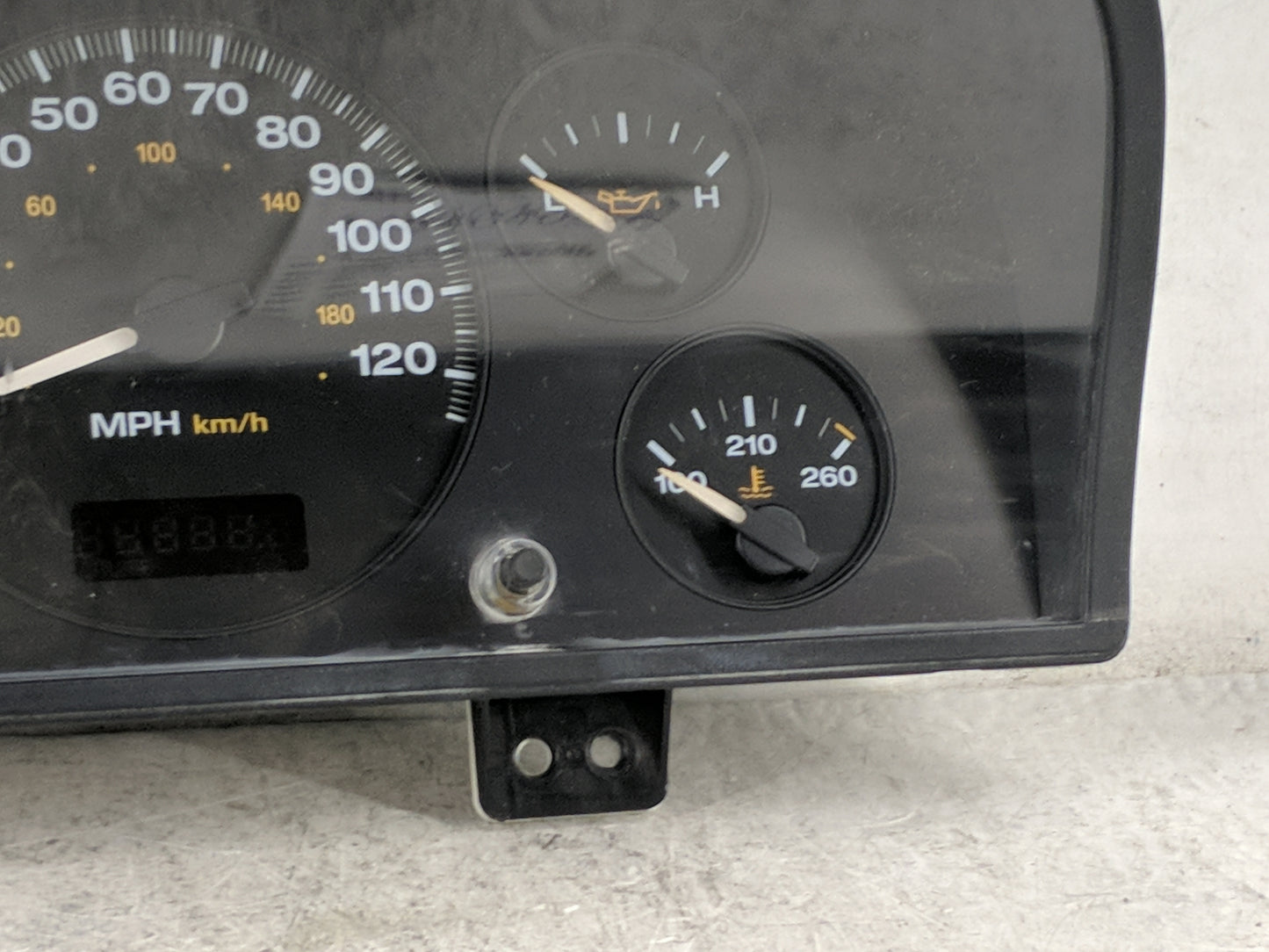 2002-2004 Jeep Grand Cherokee Instrument Cluster Speedometer Gauges P/N:56050802AD CA-0031-003-MOCO Miles: Fits OEM Used Aut