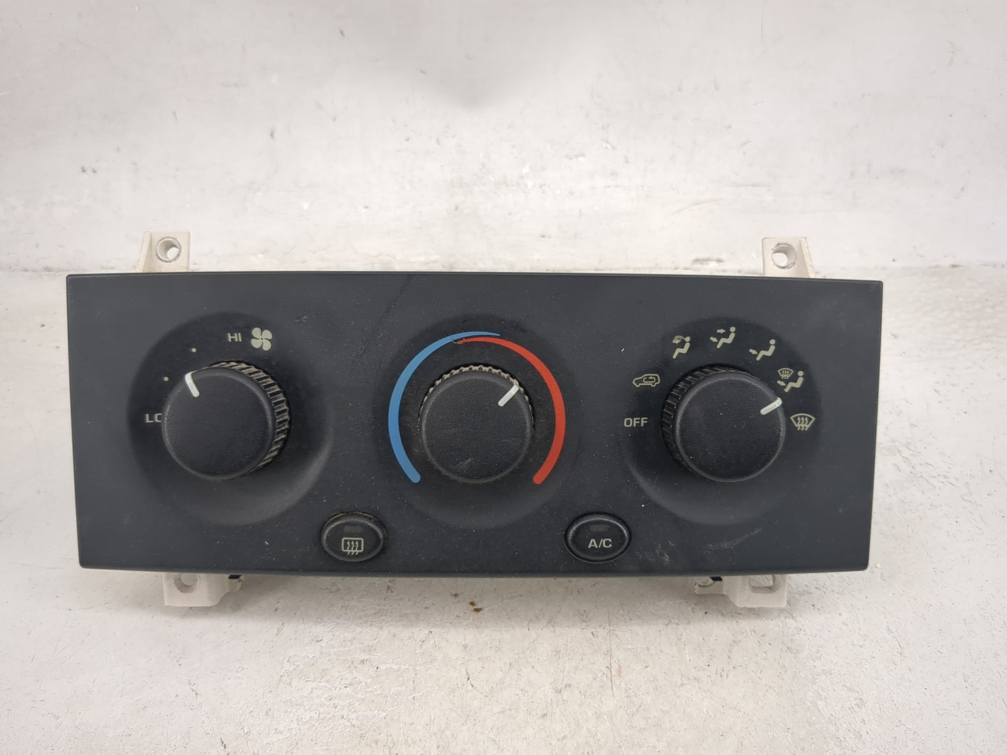 1999-2004 Jeep Grand Cherokee Climate Control Module Temperature AC/Heater Replacement P/N:P55115904AC 12222820 Fits OEM Use