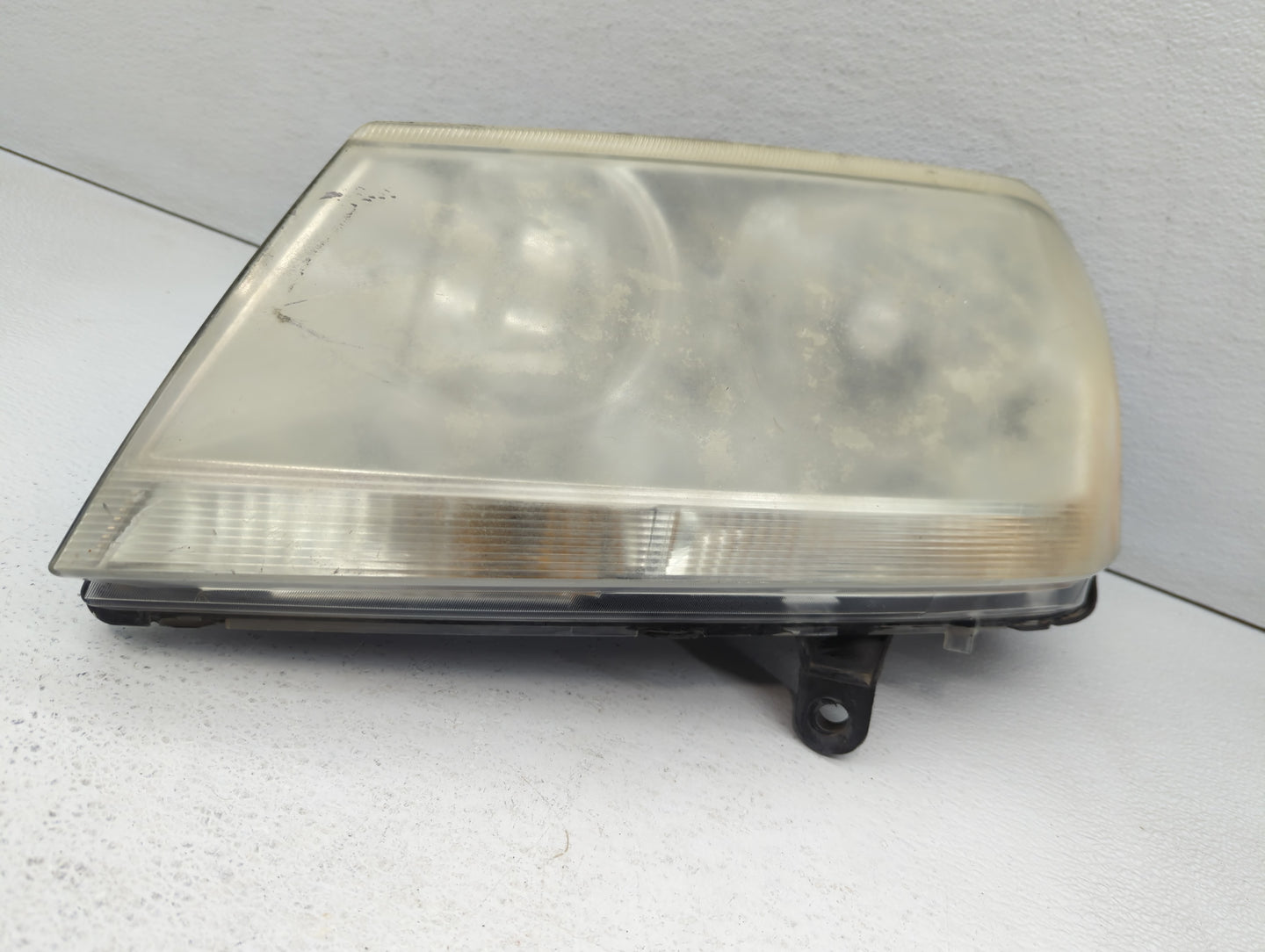 2002-2004 Jeep Grand Cherokee Driver Left Oem Head Light Headlight Lamp - Oemusedautoparts1.com