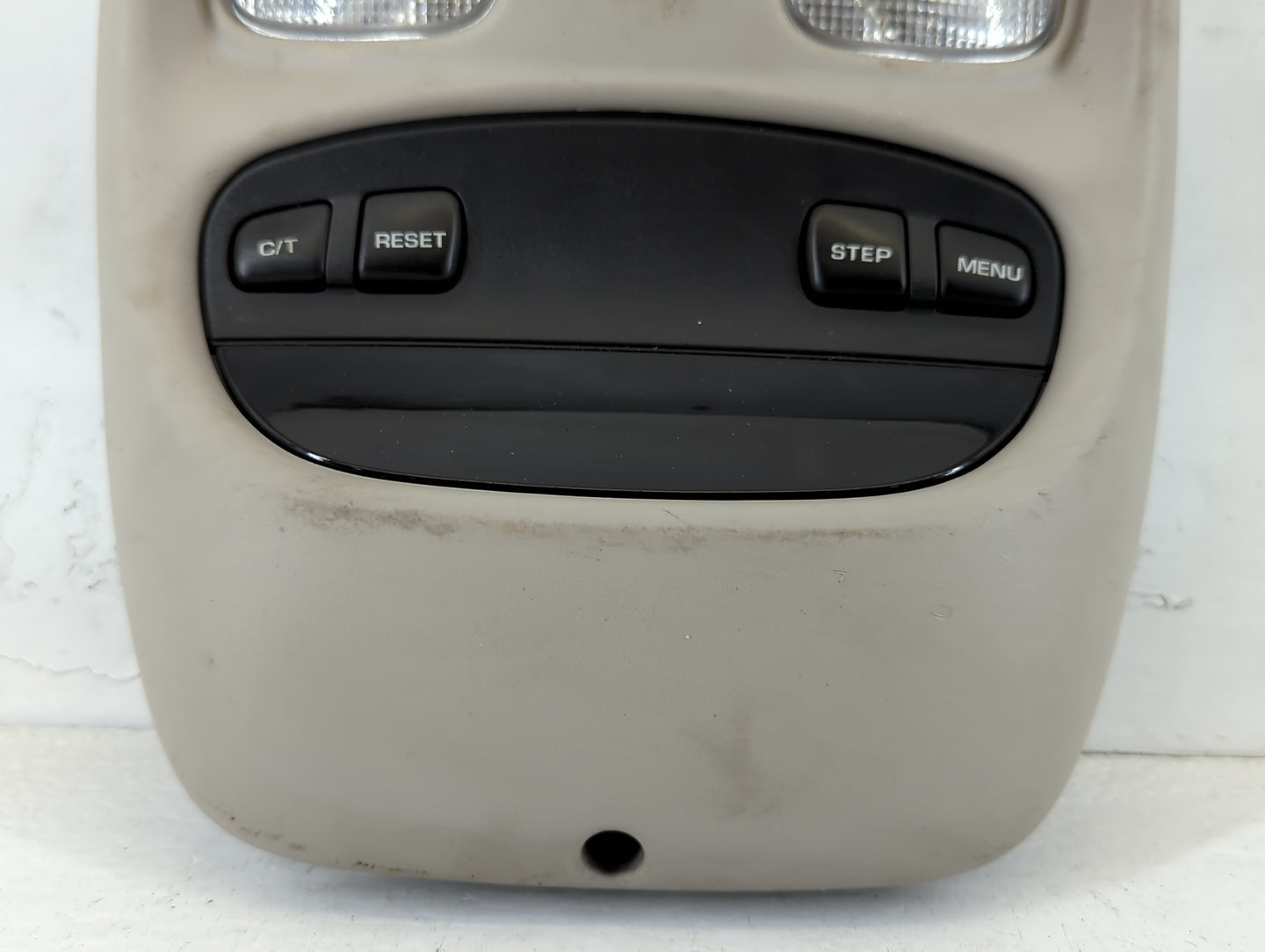 2004 Jeep Grand Cherokee Overhead Roof Console - Oemusedautoparts1.com