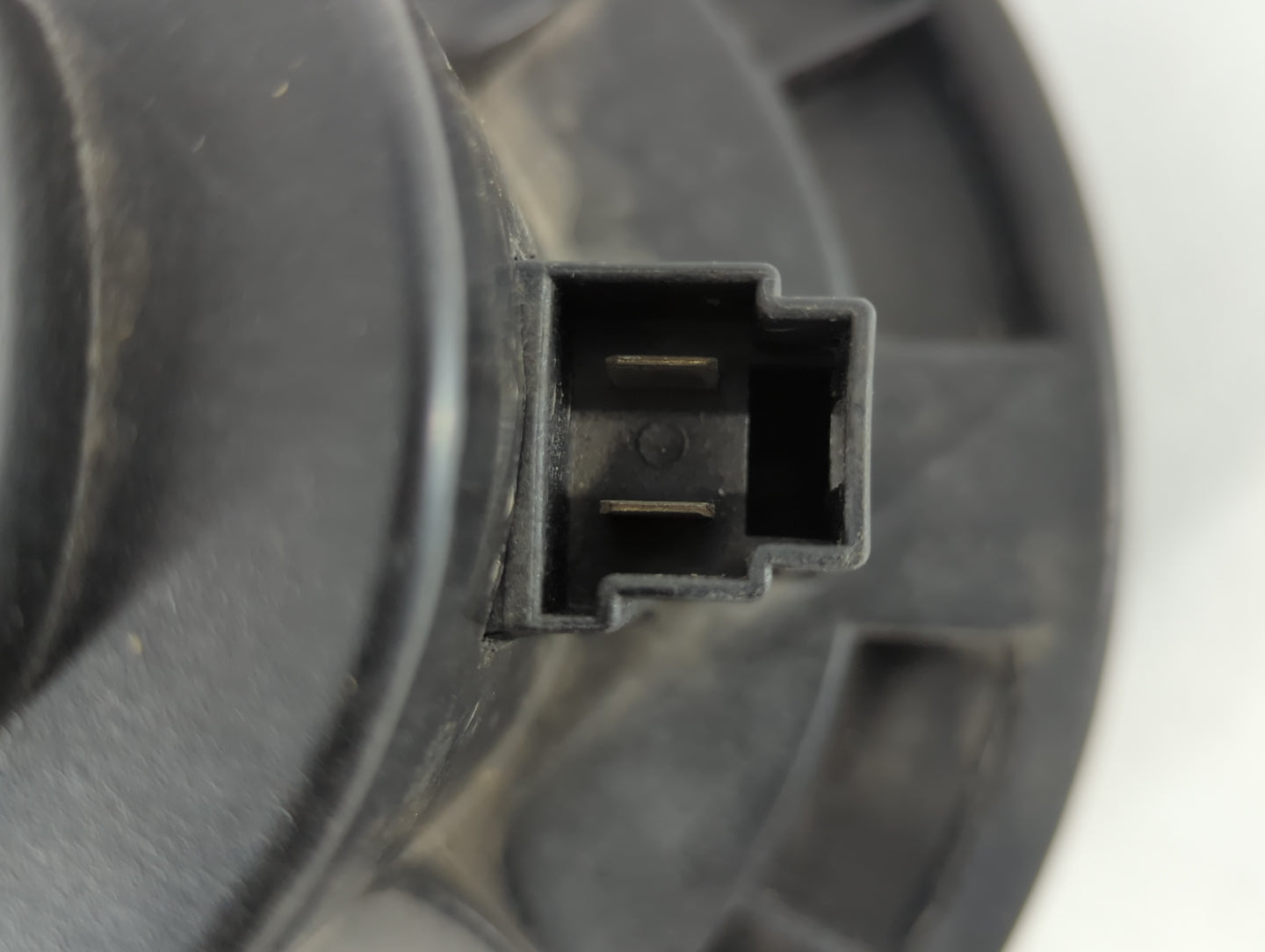 2003-2004 Jeep Grand Cherokee Heater AC Blower Motor P/N:PM9198 Fits Fits 2003 2004 OEM Used Auto Parts - Oemusedautoparts1.