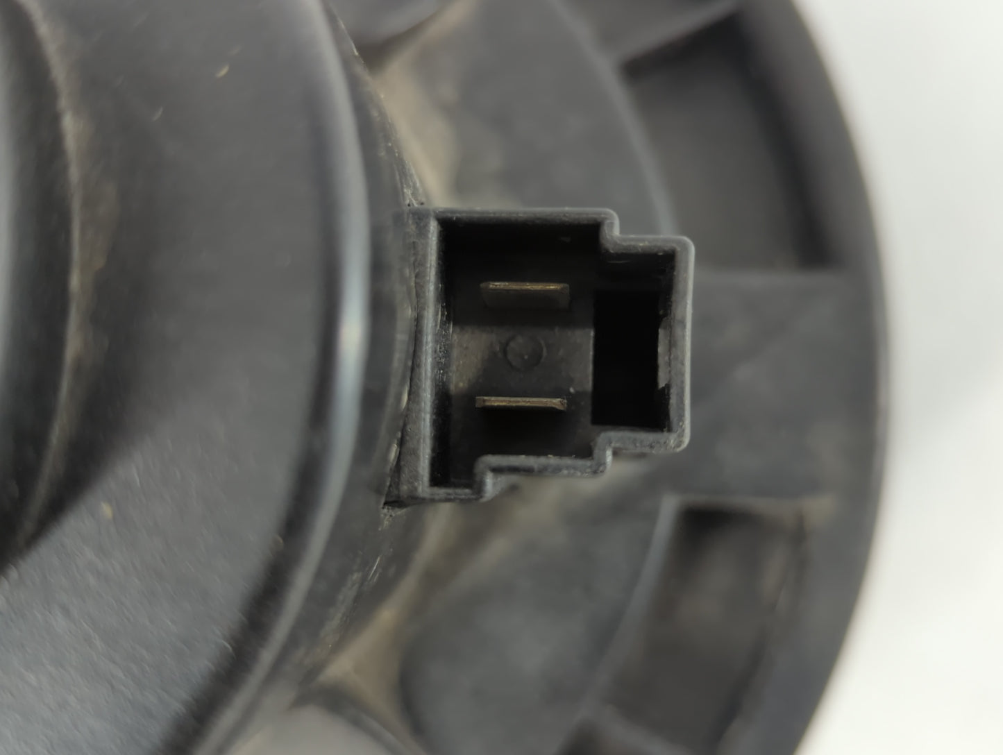 2003-2004 Jeep Grand Cherokee Heater AC Blower Motor P/N:PM9198 Fits Fits 2003 2004 OEM Used Auto Parts - Oemusedautoparts1.