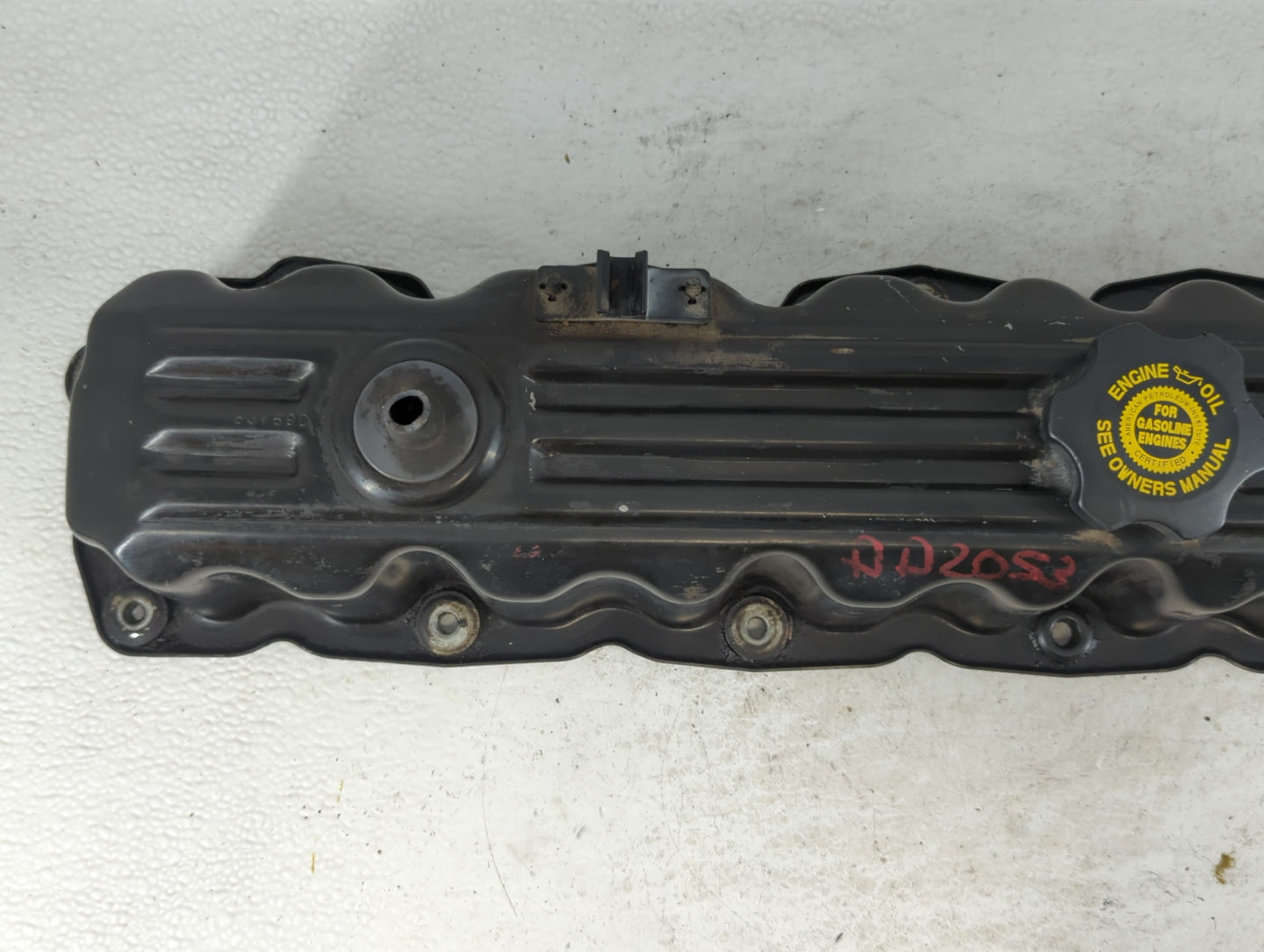 2004 Jeep Grand Cherokee Driver Left Cylinder Head Valve Cover Fits OEM Used Auto Parts - Oemusedautoparts1.com