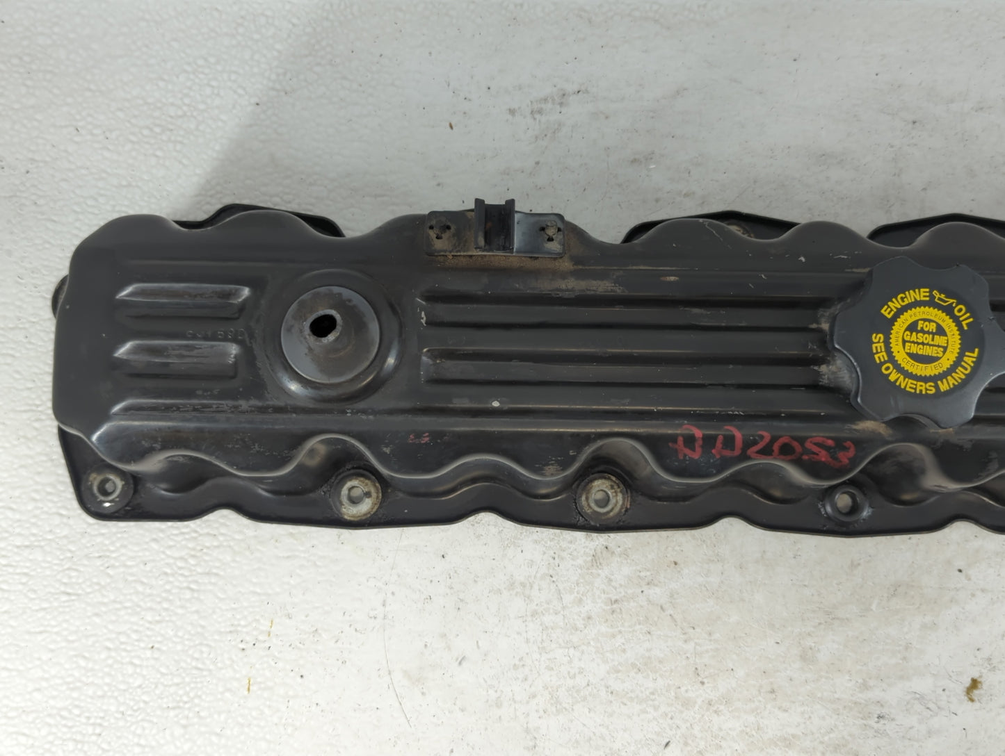 2004 Jeep Grand Cherokee Driver Left Cylinder Head Valve Cover Fits OEM Used Auto Parts - Oemusedautoparts1.com