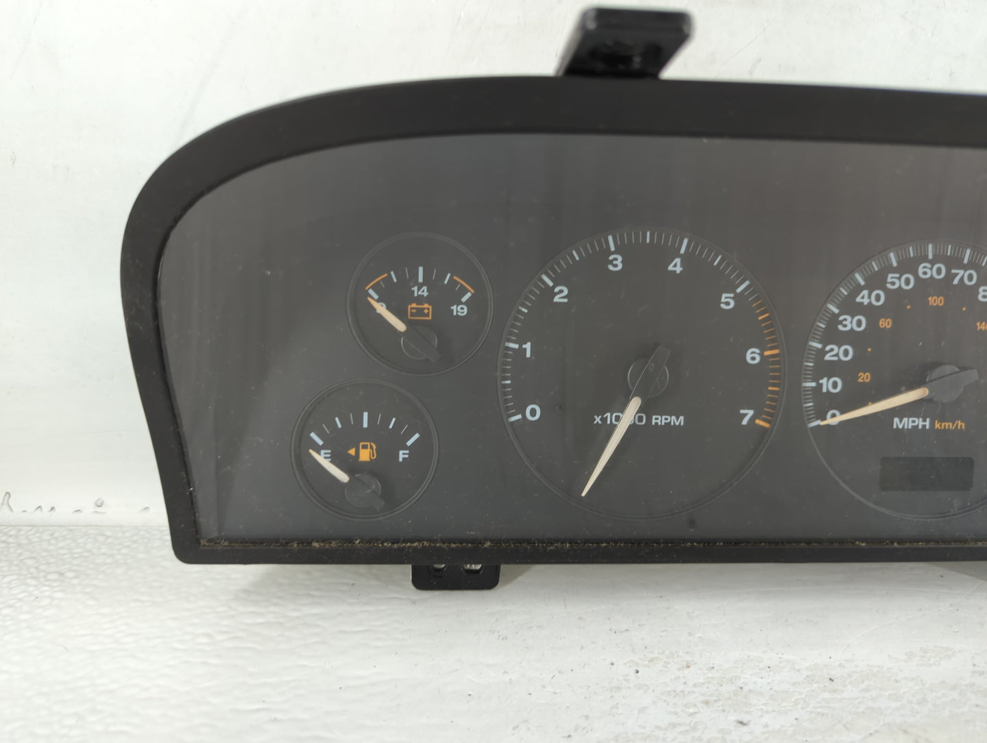 2002-2004 Jeep Grand Cherokee Instrument Cluster Speedometer Gauges P/N:56042902AI CR-0031-003-M0C0 Fits Fits 2002 2003 2004