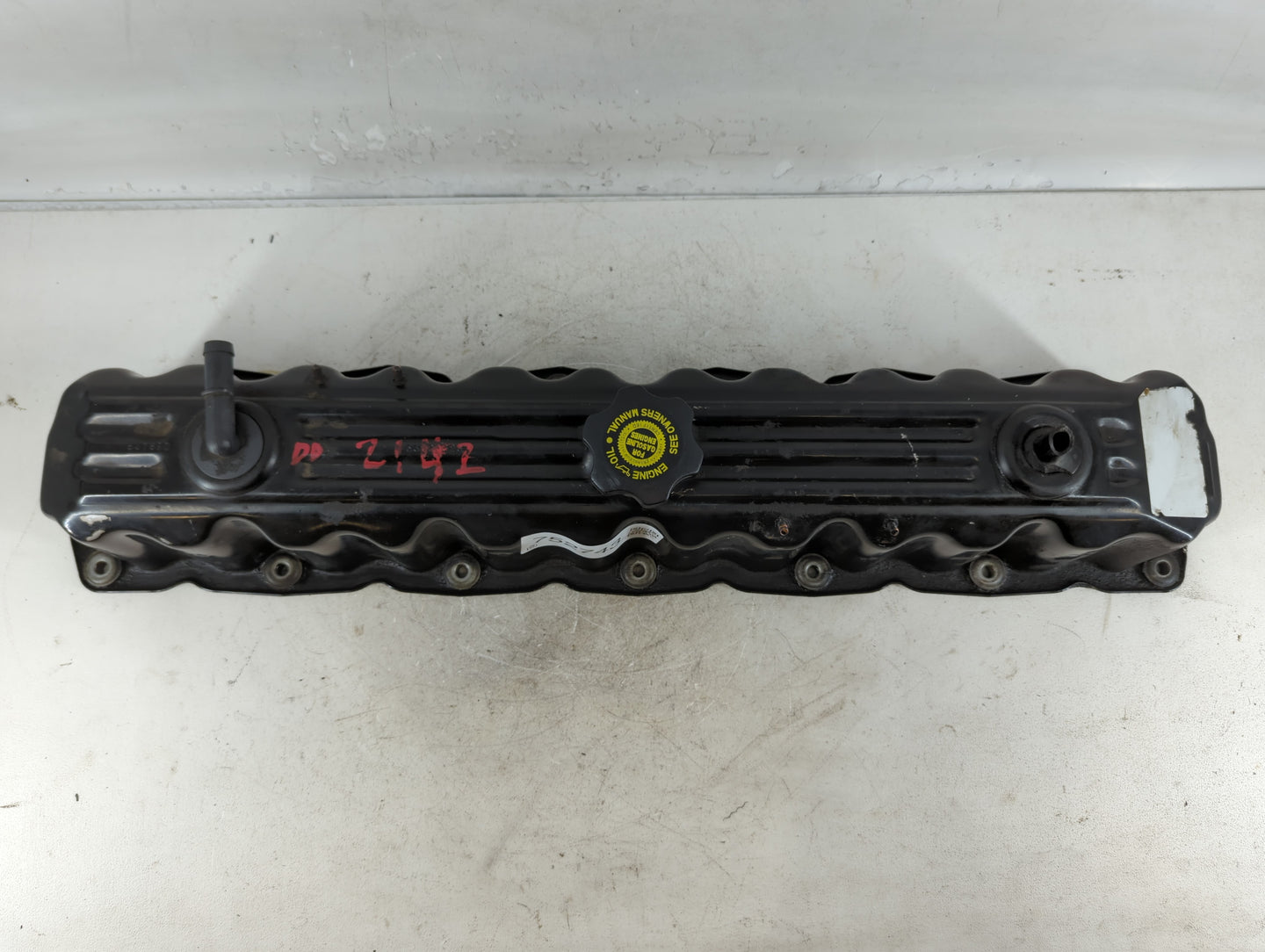 2004 Jeep Grand Cherokee Driver Left Cylinder Head Valve Cover Fits OEM Used Auto Parts - Oemusedautoparts1.com
