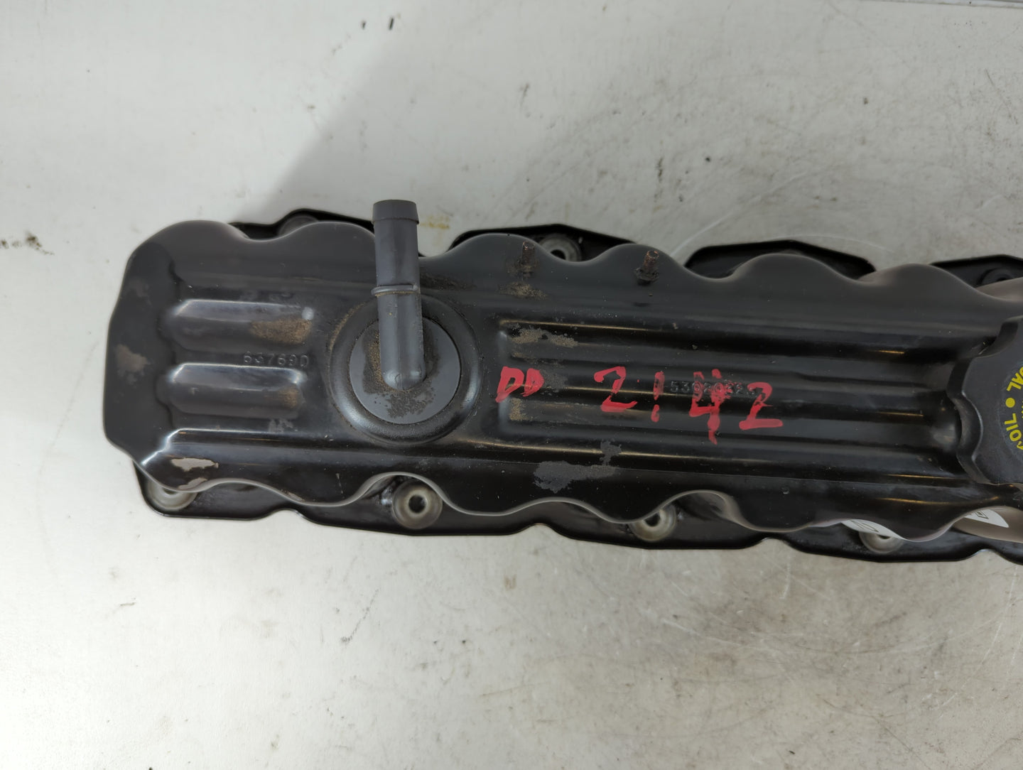 2004 Jeep Grand Cherokee Driver Left Cylinder Head Valve Cover Fits OEM Used Auto Parts - Oemusedautoparts1.com