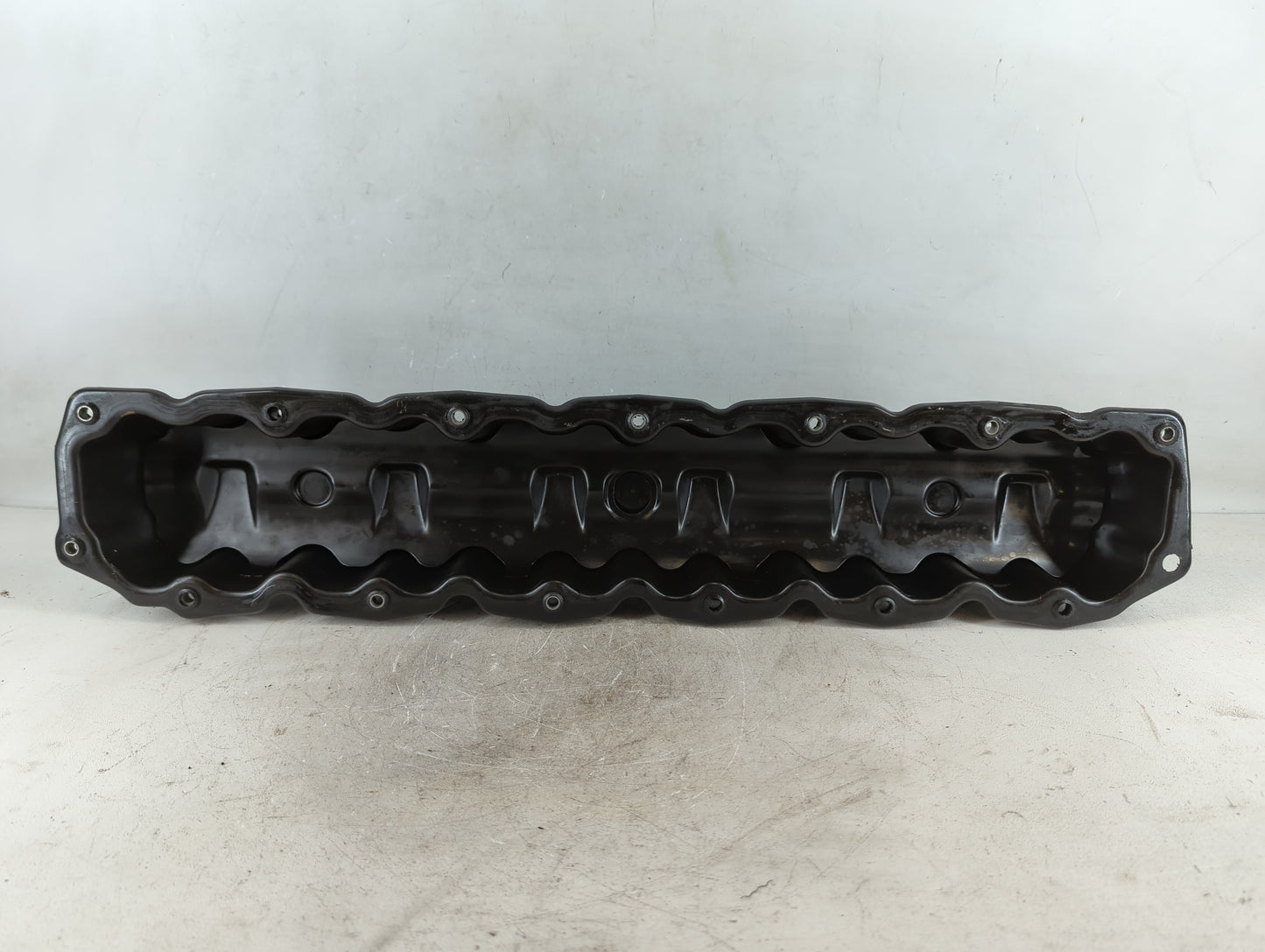 2004 Jeep Grand Cherokee Driver Left Cylinder Head Valve Cover Fits OEM Used Auto Parts - Oemusedautoparts1.com