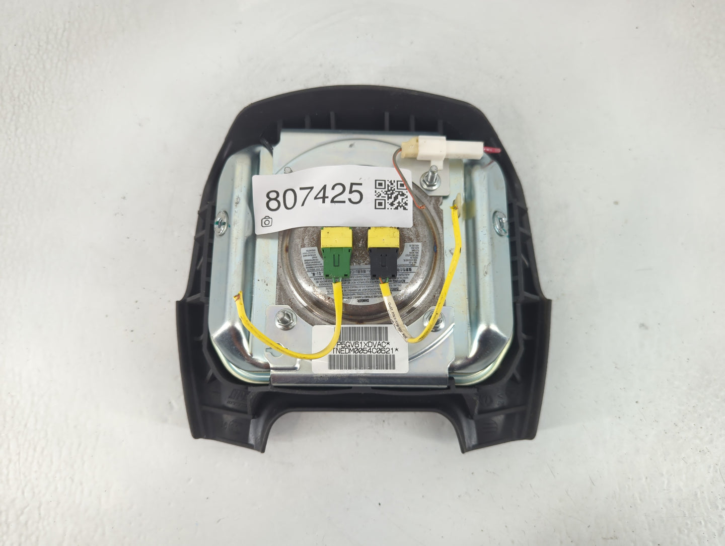 2003-2004 Jeep Grand Cherokee Air Bag Driver Left Steering Wheel Mounted - Oemusedautoparts1.com