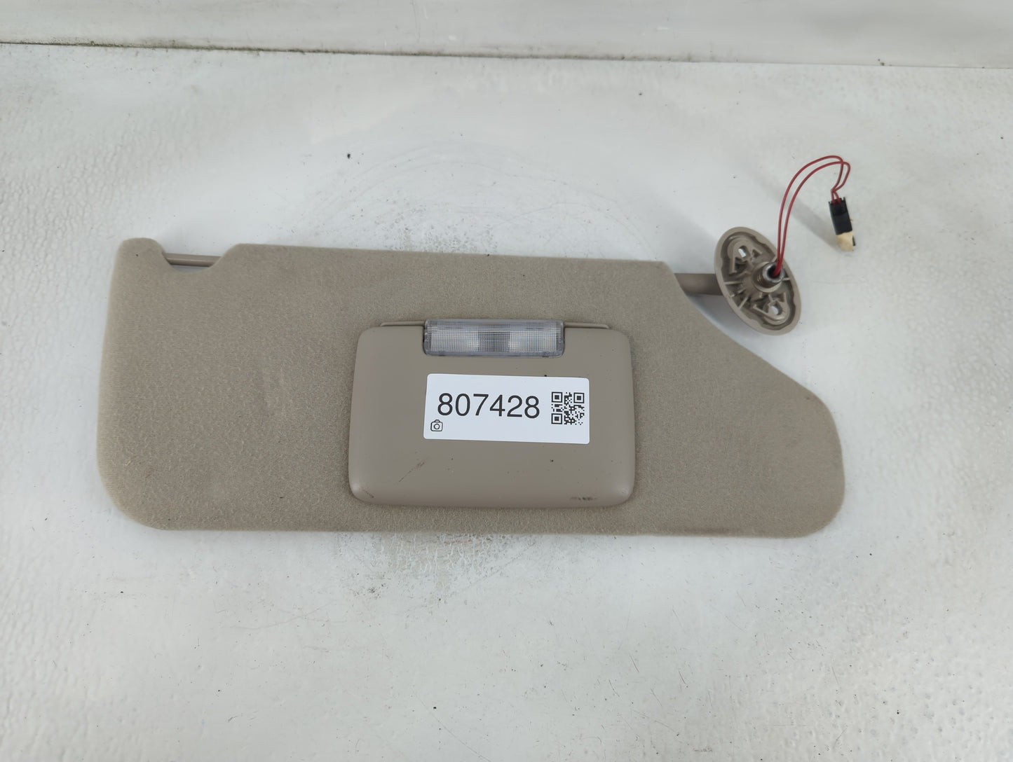 2002-2004 Jeep Grand Cherokee Sun Visor Shade Replacement Passenger Right Mirror Fits Fits 2002 2003 2004 OEM Used Auto Part
