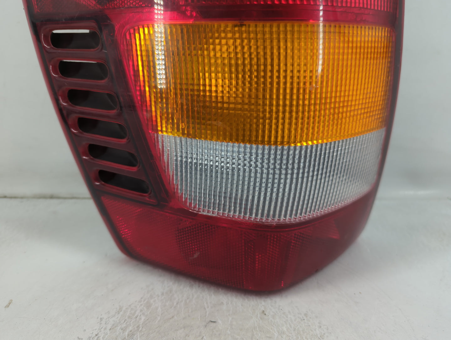 2003-2004 Jeep Grand Cherokee Tail Light Assembly Driver Left OEM Fits Fits 2003 2004 OEM Used Auto Parts - Oemusedautoparts