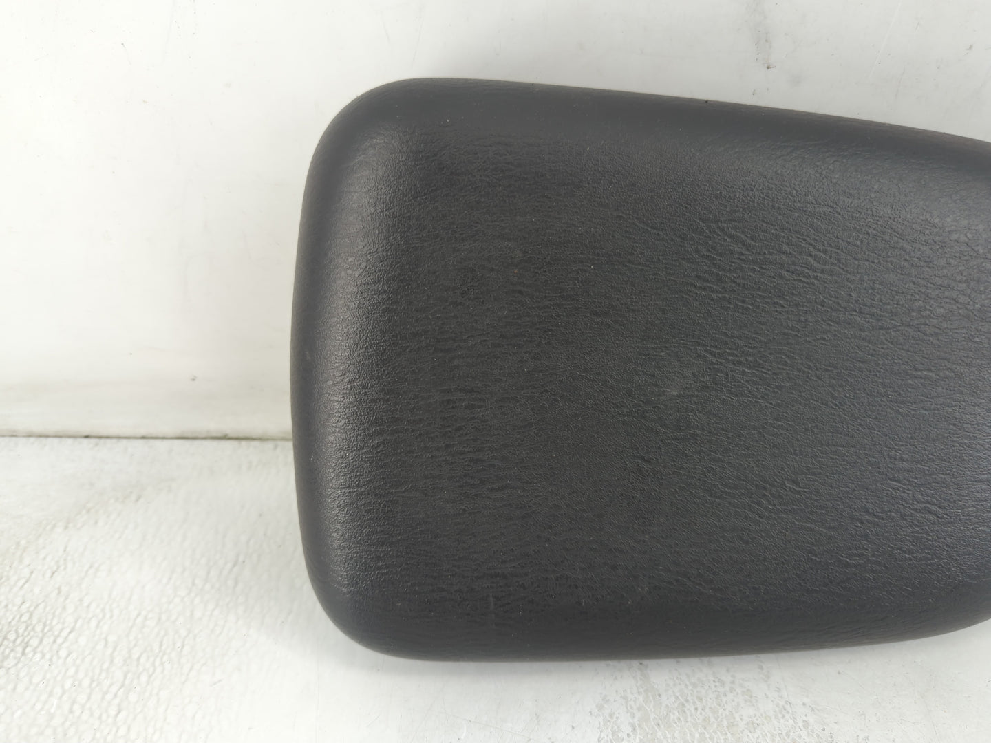 2000-2004 Jeep Grand Cherokee Center Console Armrest Cover Lid Fits Fits 2000 2001 2002 2003 2004 OEM Used Auto Parts - Oemu