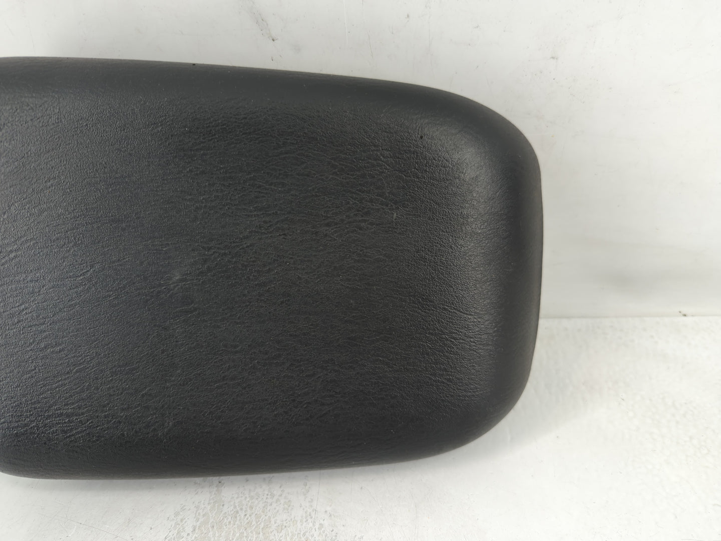 2000-2004 Jeep Grand Cherokee Center Console Armrest Cover Lid Fits Fits 2000 2001 2002 2003 2004 OEM Used Auto Parts - Oemu