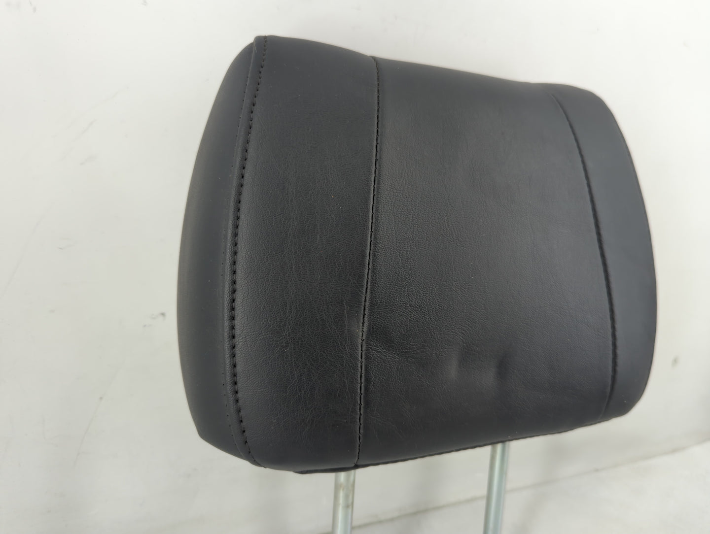 2004 Jeep Grand Cherokee Headrest Head Rest Rear Seat Fits OEM Used Auto Parts - Oemusedautoparts1.com