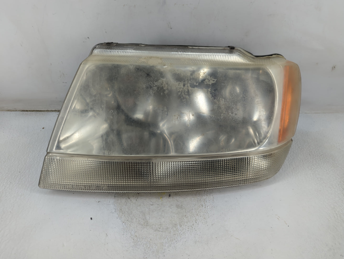2002-2004 Jeep Grand Cherokee Driver Left Oem Head Light Headlight Lamp - Oemusedautoparts1.com