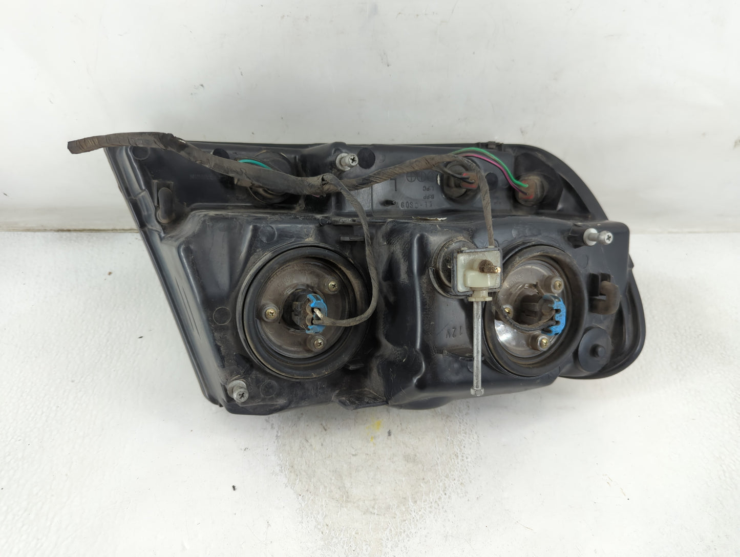 2002-2004 Jeep Grand Cherokee Driver Left Oem Head Light Headlight Lamp - Oemusedautoparts1.com