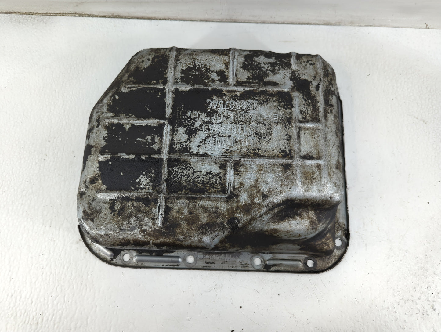 1999-2004 Jeep Grand Cherokee Engine Oil Pan P/N:52118779AD 4295875AC Fits Fits 1999 2000 2001 2002 2003 2004 OEM Used Auto 