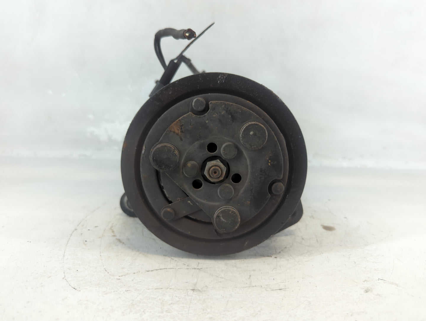 2002-2005 Jeep Liberty Air Conditioning A/c Ac Compressor Oem - Oemusedautoparts1.com