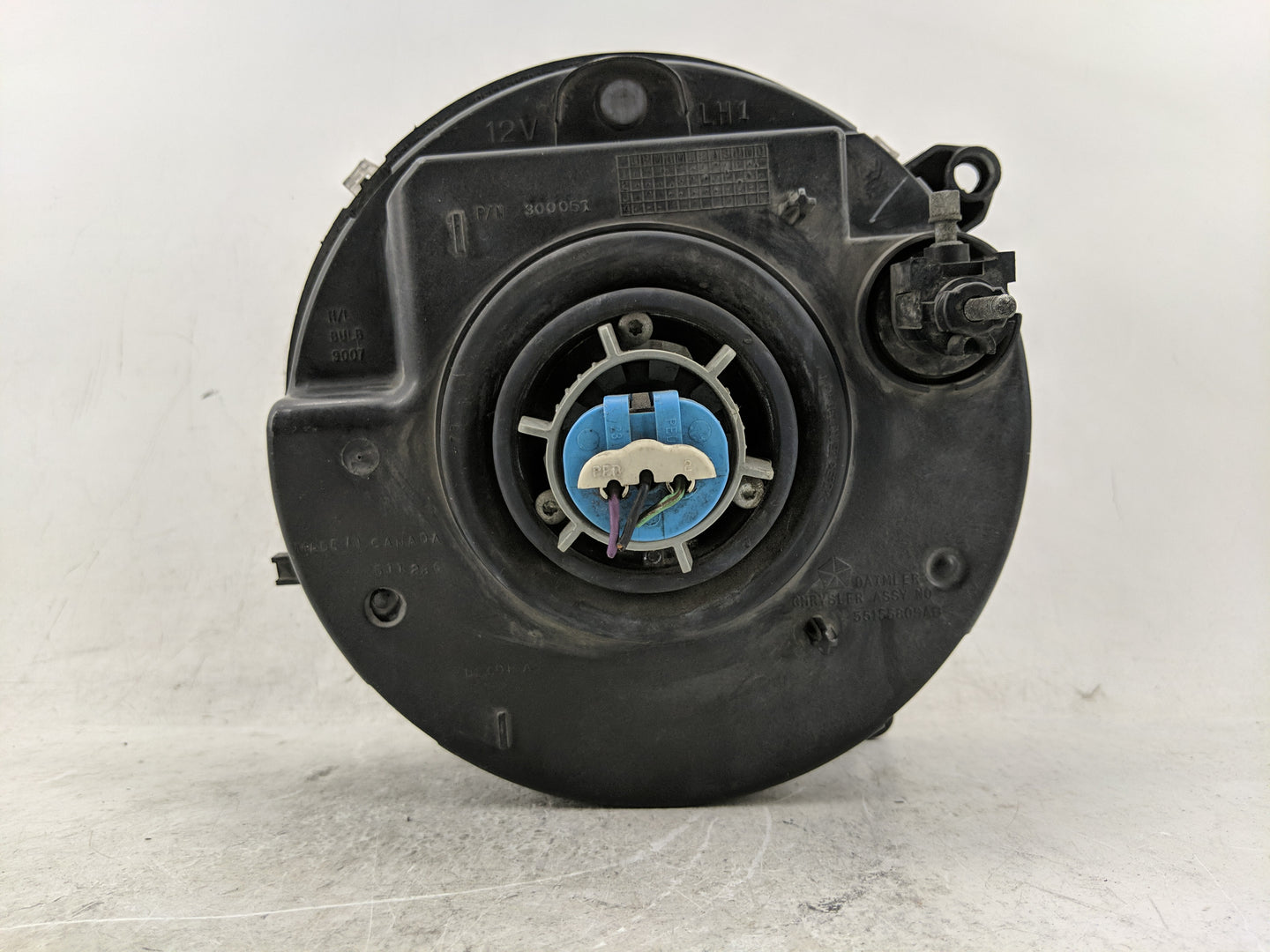 2002-2004 Jeep Liberty Driver Left Oem Head Light Headlight Lamp - Oemusedautoparts1.com