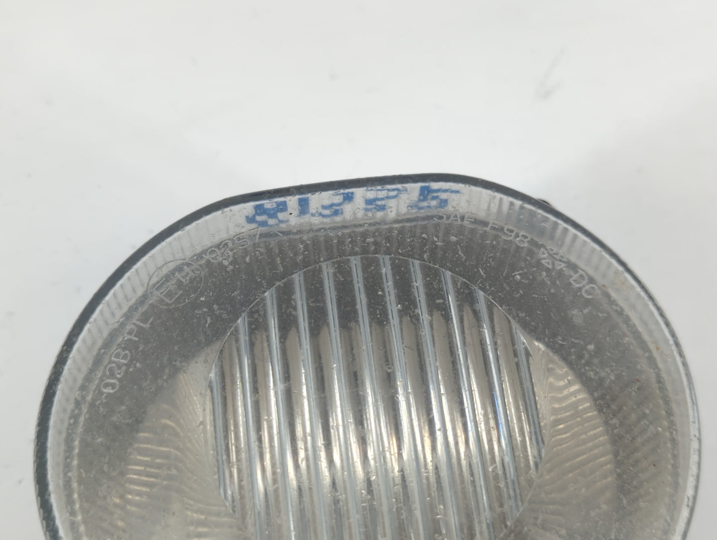 2002-2004 Jeep Liberty Passenger Right Oem Front Light Lamp - Oemusedautoparts1.com