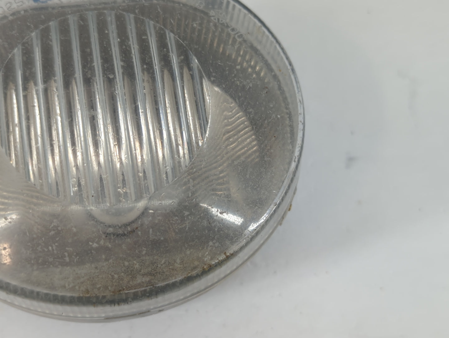 2002-2004 Jeep Liberty Passenger Right Oem Front Light Lamp - Oemusedautoparts1.com