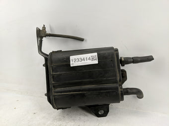 compare product 2004 Jeep Liberty Fuel Vapor Charcoal Canister