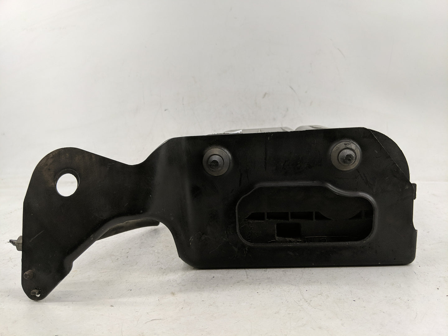 2004 Jeep Liberty Fuel Vapor Charcoal Canister - Oemusedautoparts1.com