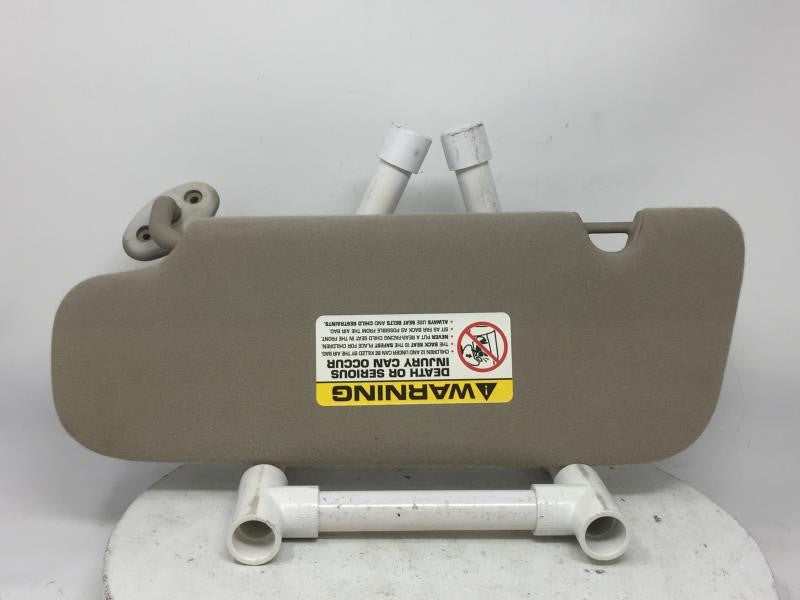 2004 Jeep Liberty Sun Visor Shade Replacement Passenger Right Mirror Fits OEM Used Auto Parts - Oemusedautoparts1.com