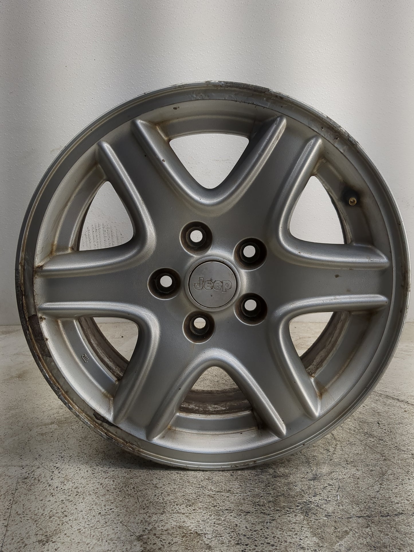 2002-2004 Jeep Liberty Oem Wheel Rim 1290594 - Oemusedautoparts1.com