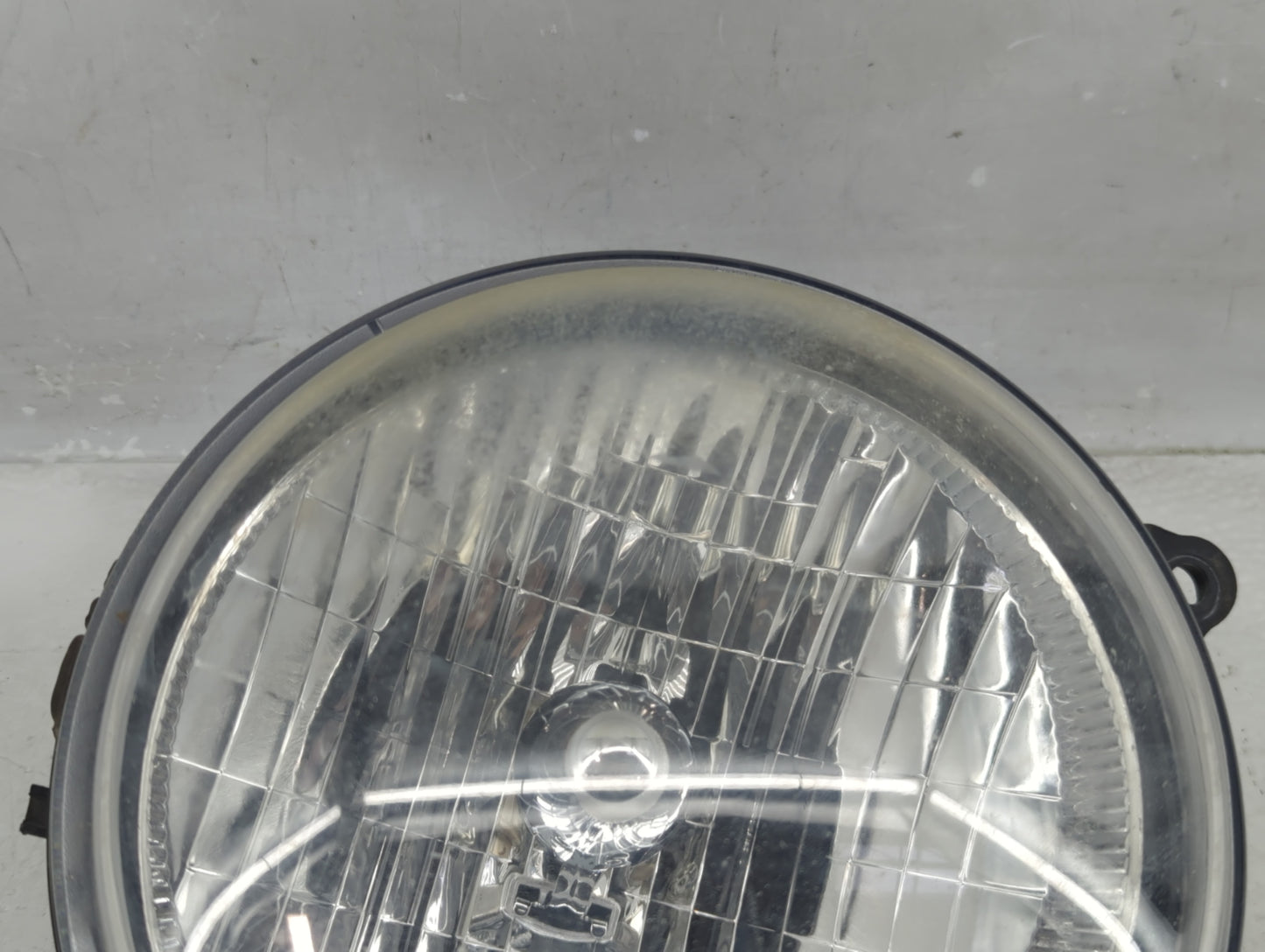 2004 Jeep Liberty Passenger Right Oem Fog Light Lamp - Oemusedautoparts1.com