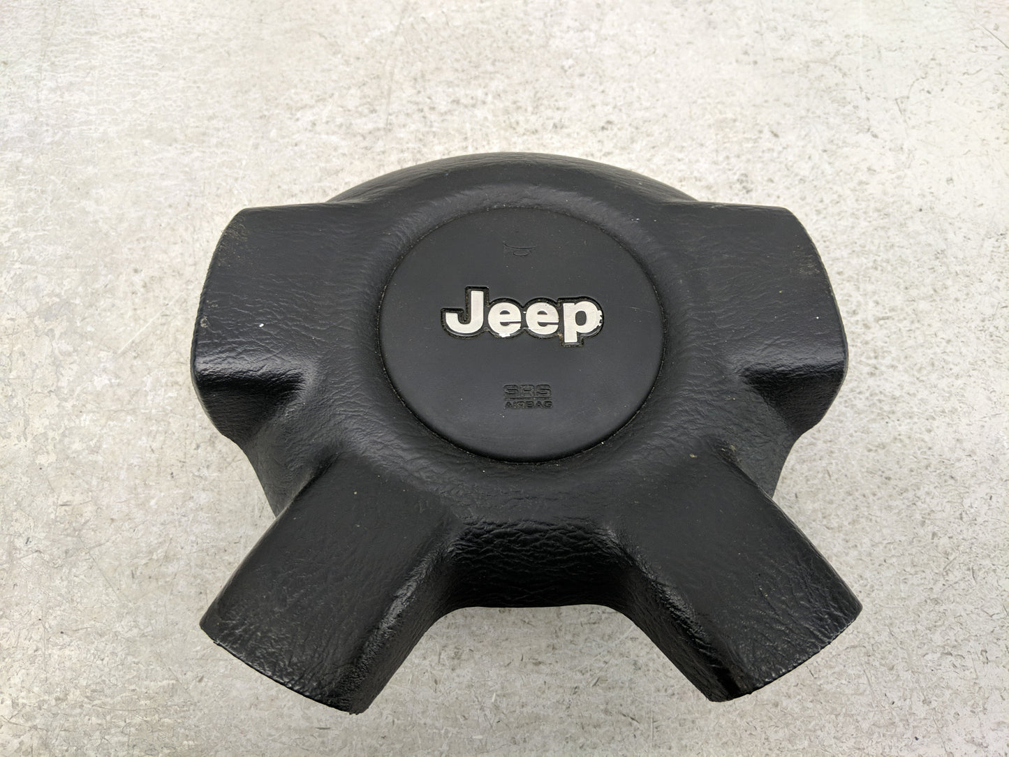 2004 Jeep Liberty Air Bag Driver Left Steering Wheel Mounted P/N:5JS061X9AC Fits OEM Used Auto Parts - Oemusedautoparts1.com