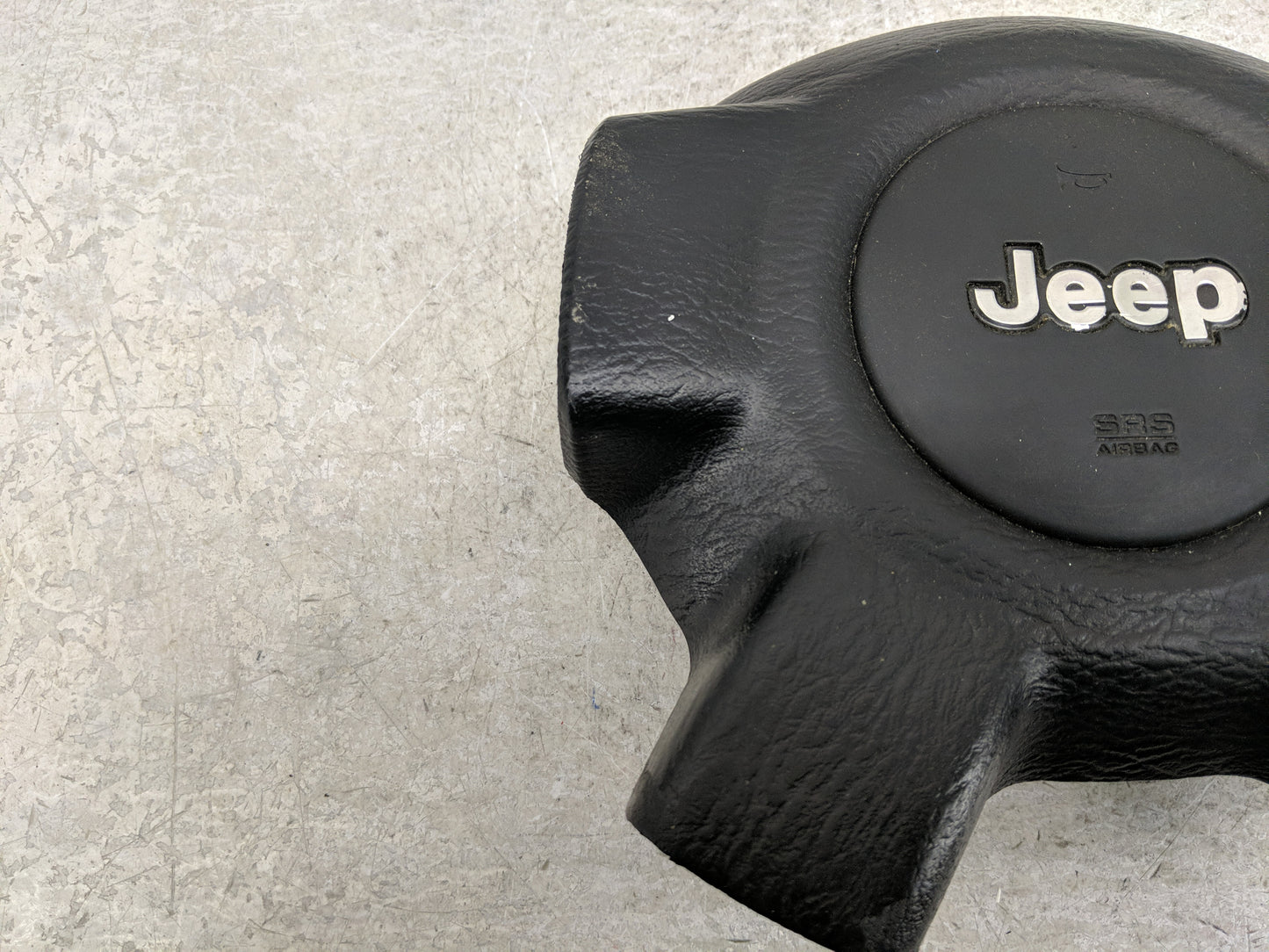 2004 Jeep Liberty Air Bag Driver Left Steering Wheel Mounted P/N:5JS061X9AC Fits OEM Used Auto Parts - Oemusedautoparts1.com