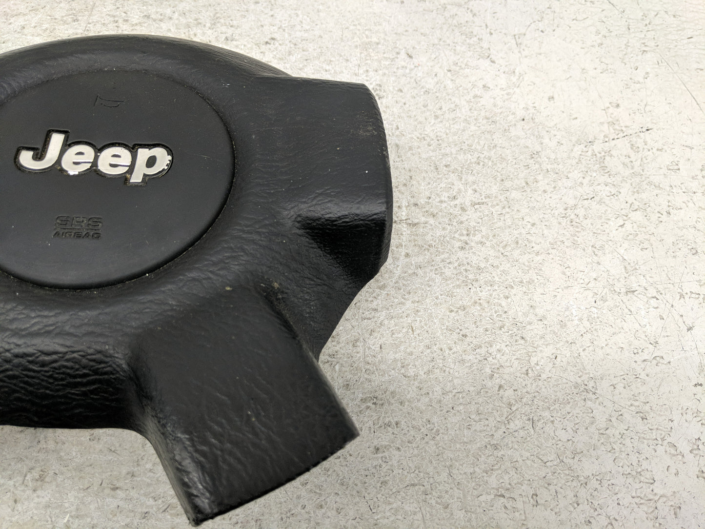 2004 Jeep Liberty Air Bag Driver Left Steering Wheel Mounted P/N:5JS061X9AC Fits OEM Used Auto Parts - Oemusedautoparts1.com